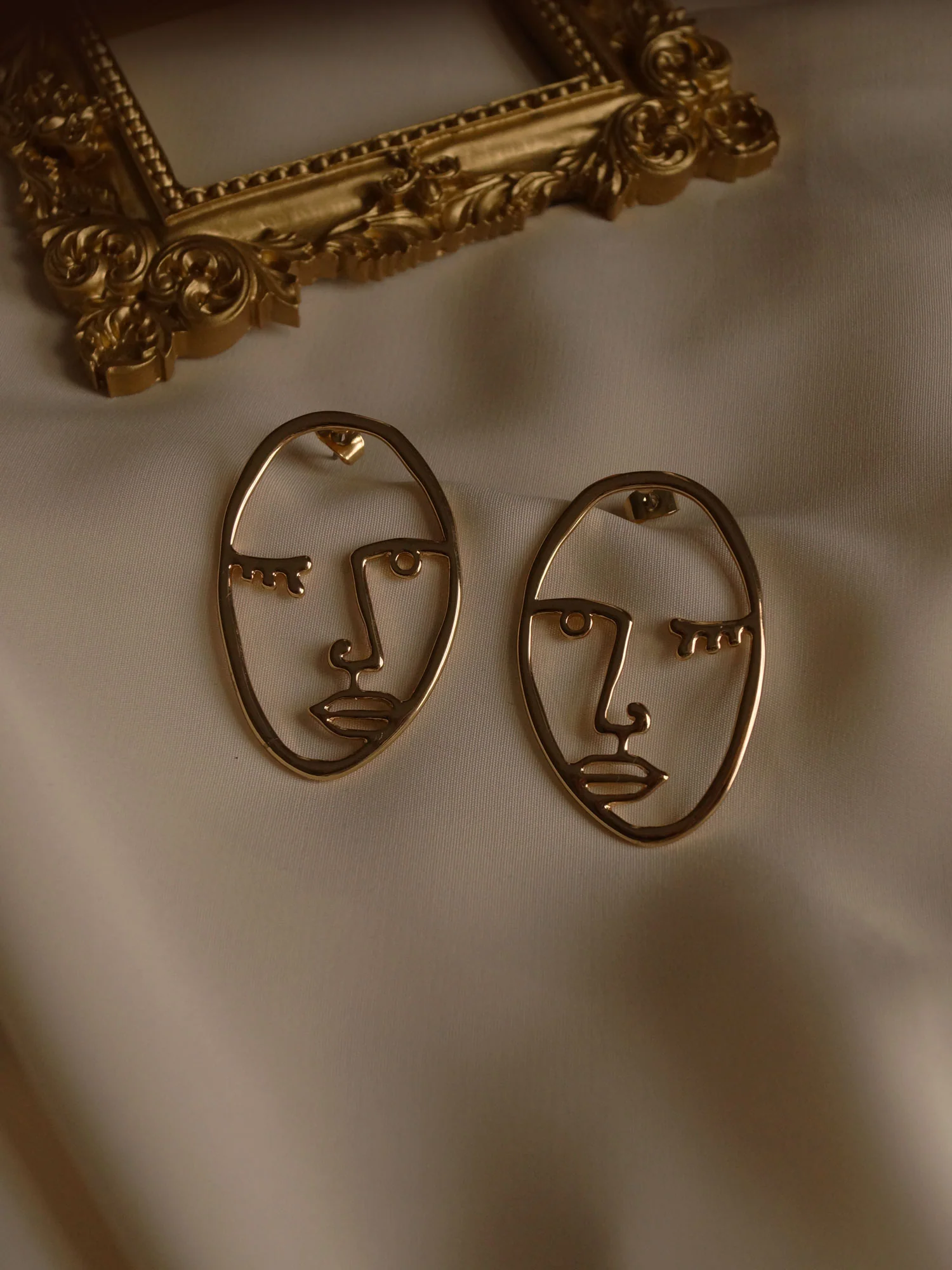 Aamu Earrings - Image 4