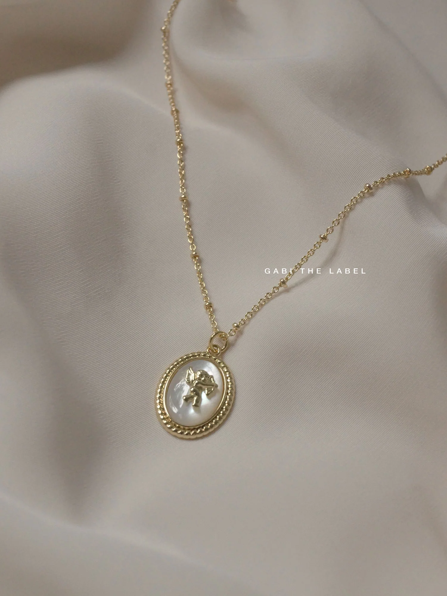 Amor Shell Necklace - Image 3