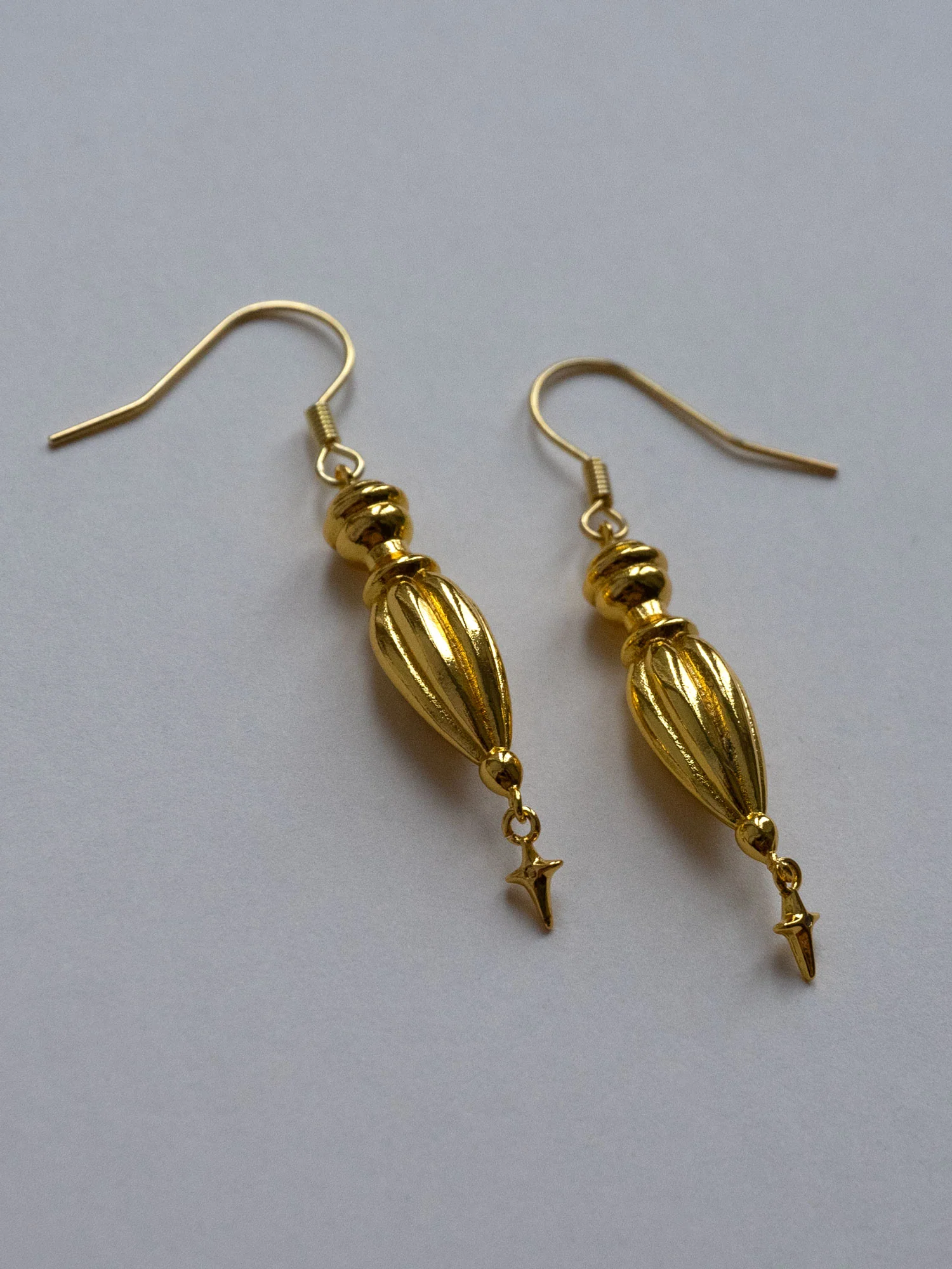 Antique Vase Dangling Earrings - Image 4