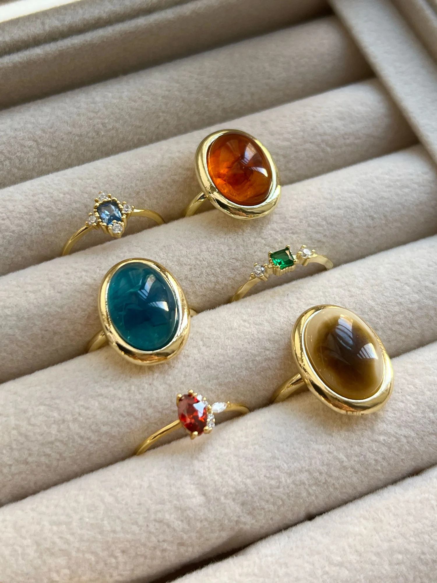 Blue Multi-Gemstones Ring - Image 4