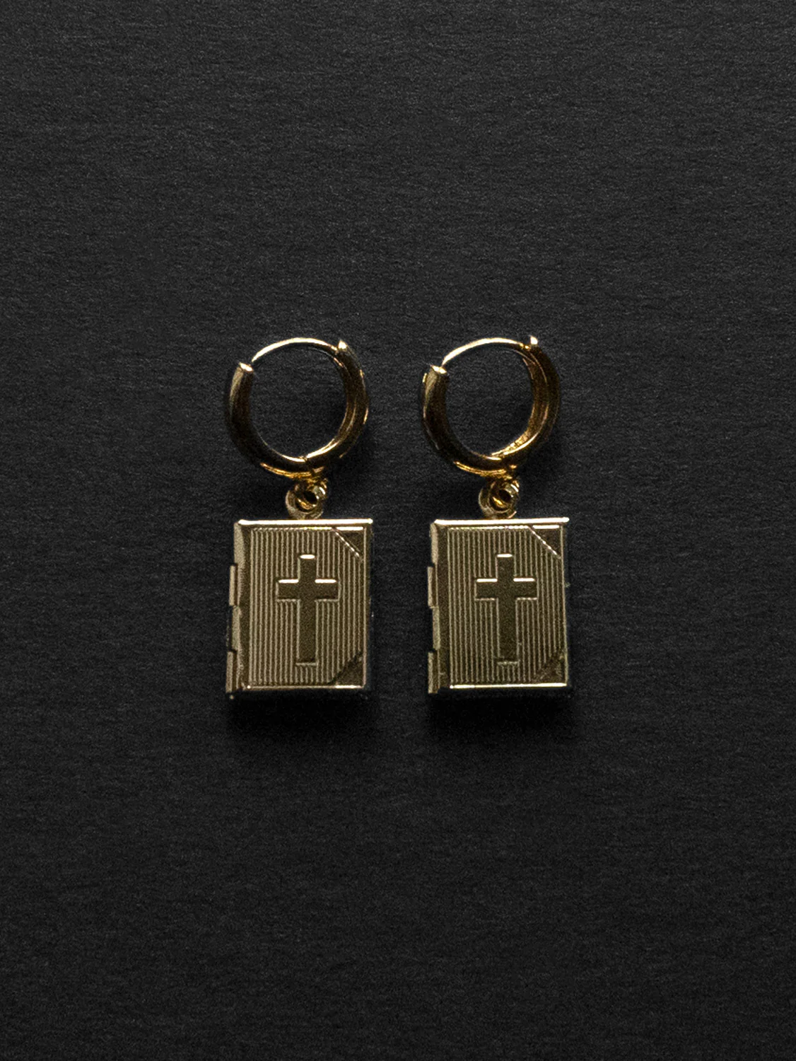 Book Locket Huggies - Gold - Image 4