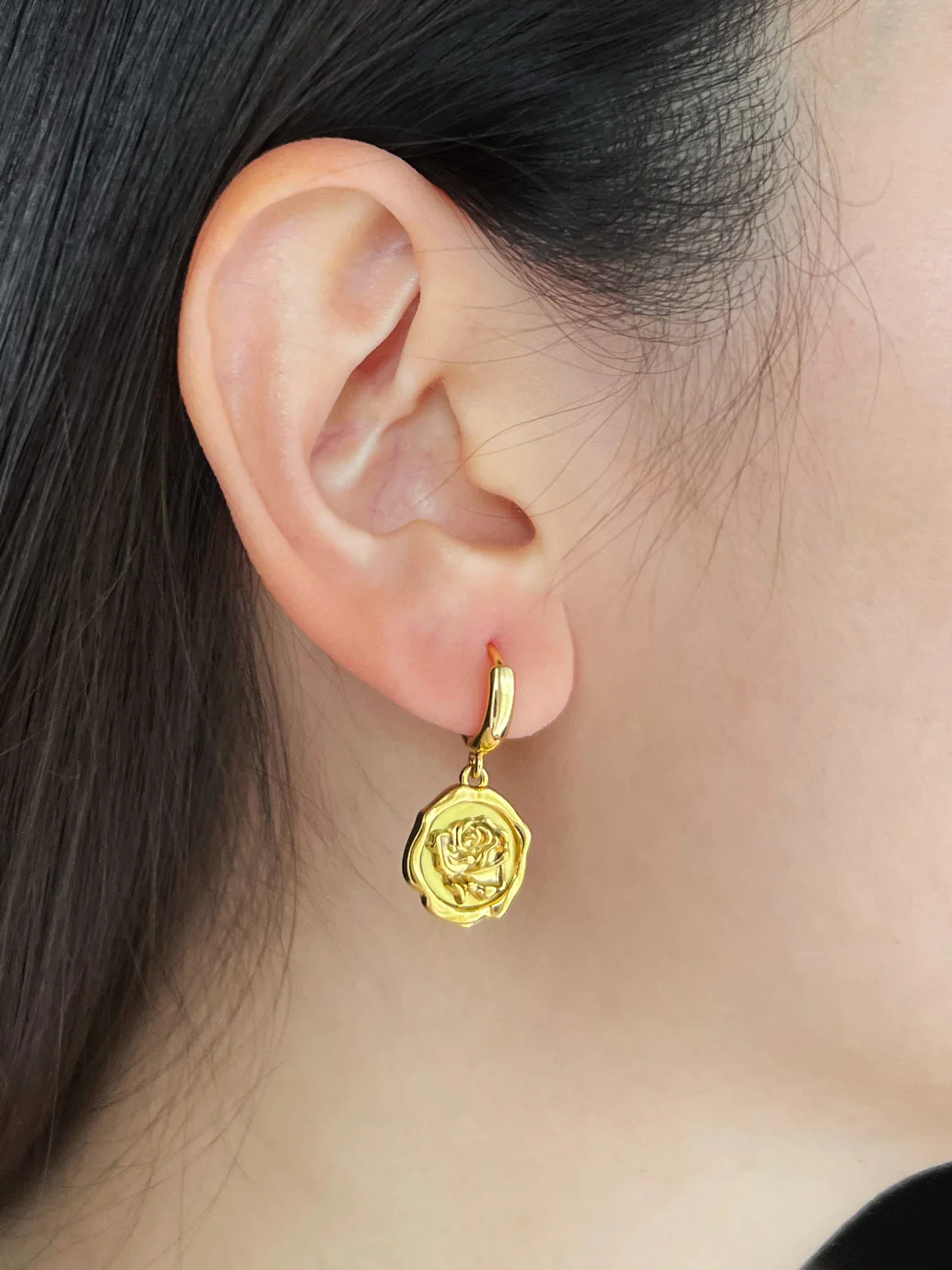 Carved Rose Pendant Necklace - Stainless Steel, Gold - Image 4