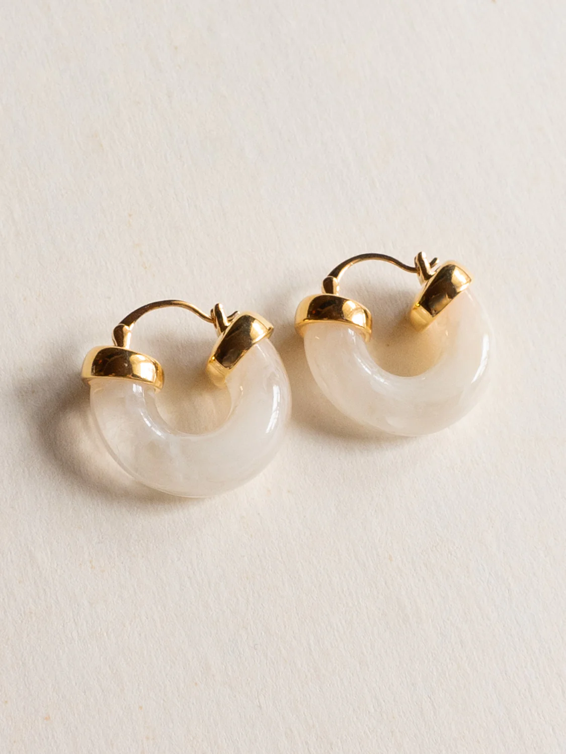 Chic Round Resin Hoops - Milk - Image 2