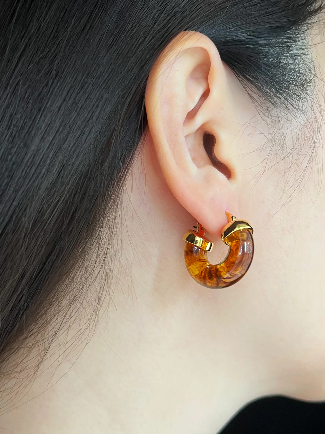 Chic Round Resin Hoops - Tea - Image 2