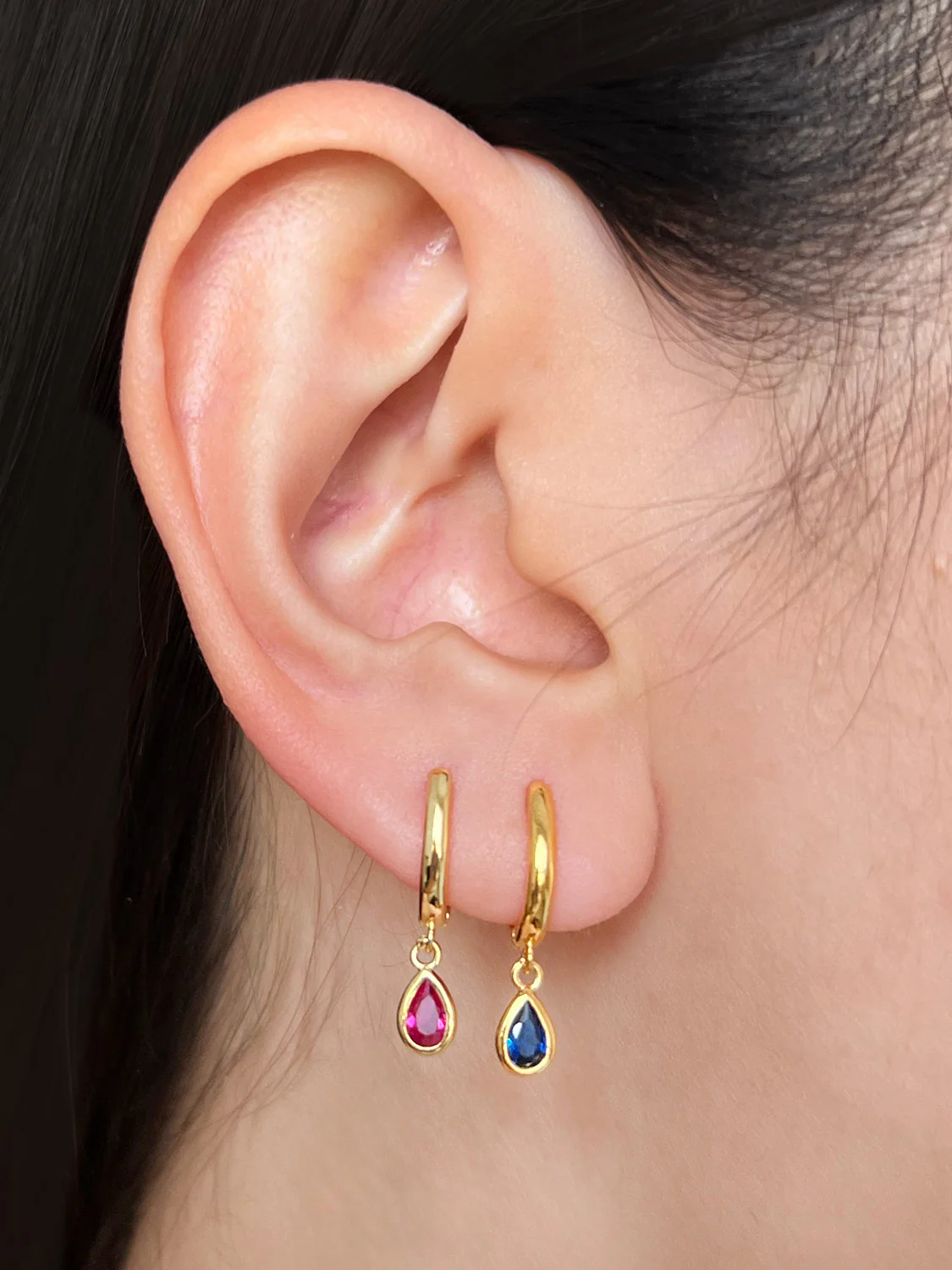 Classic Teardrop Huggies, S925 - Magenta, Gold - Image 3