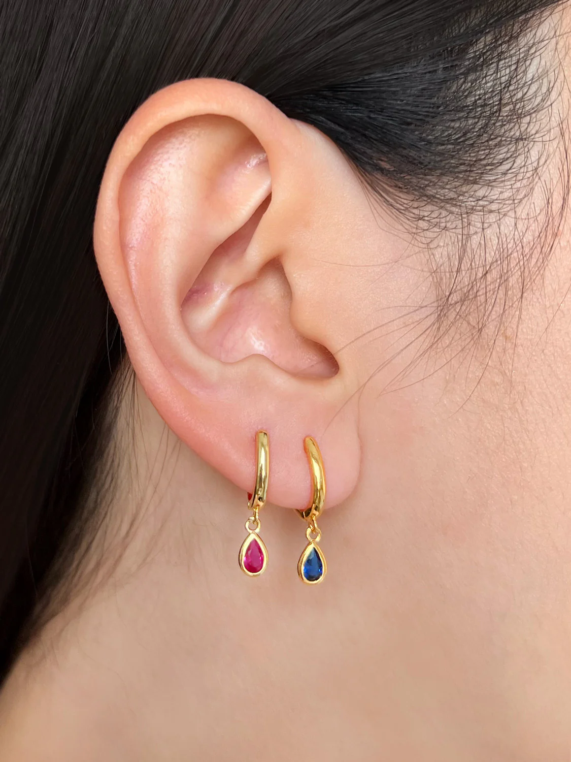 Classic Teardrop Huggies, S925 - Magenta, Gold - Image 4