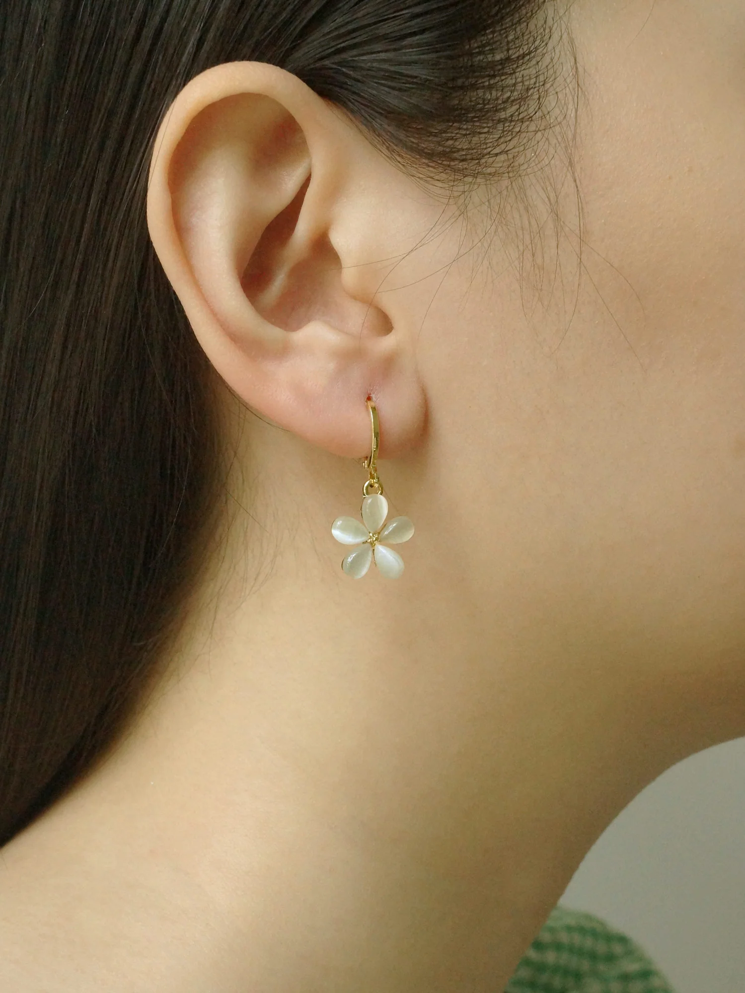 Dainty Flower Huggies - Image 4