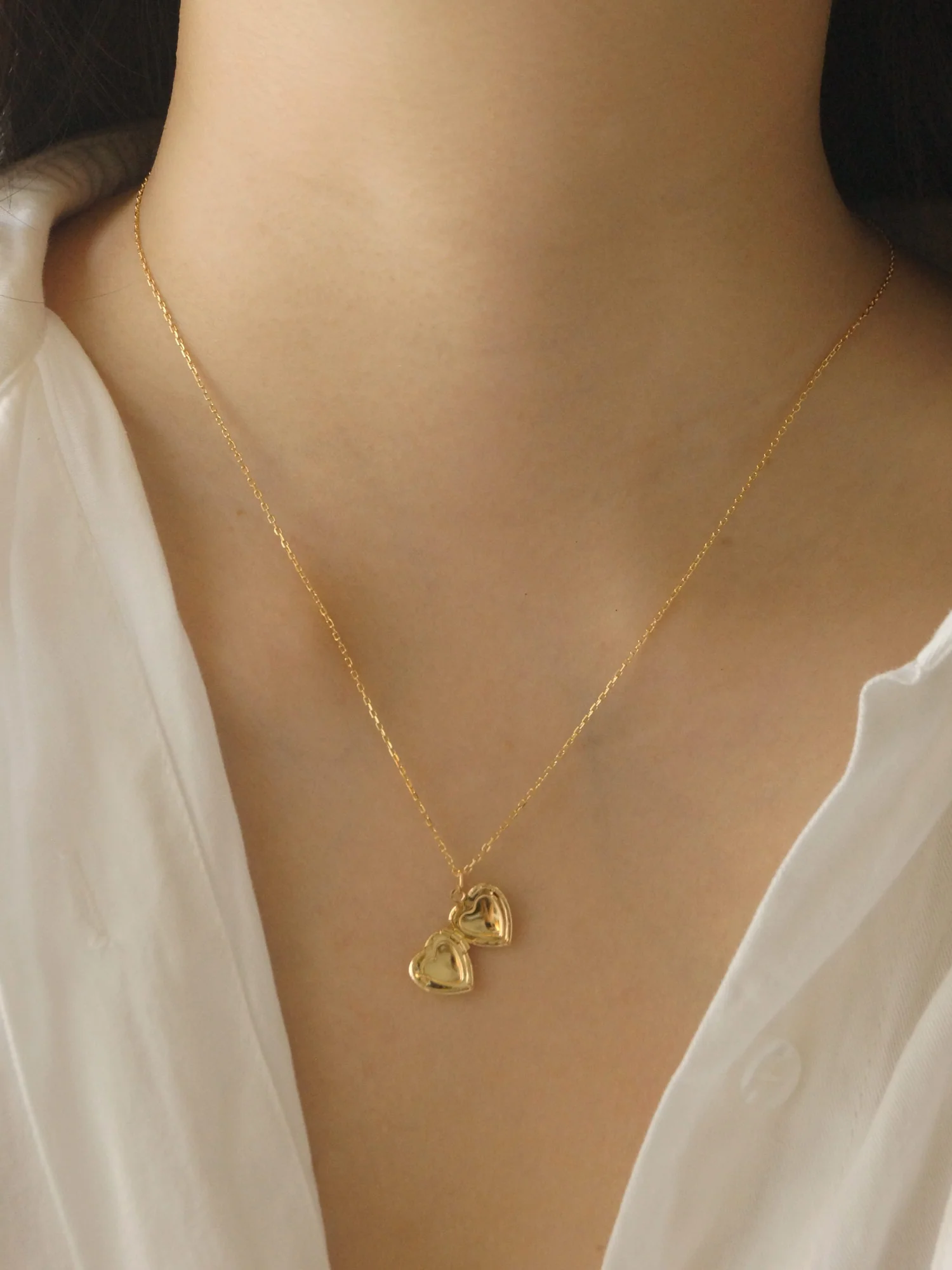 ELLIE Locket Necklace - Image 5