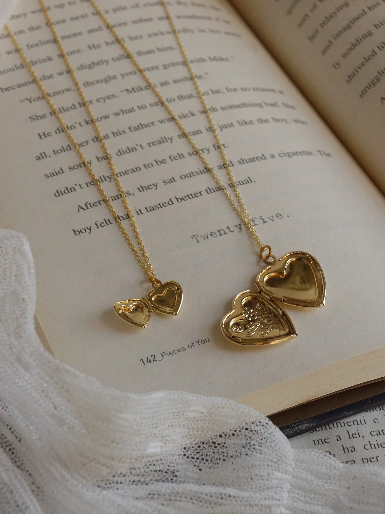 ELLIE Locket Necklace - Image 6