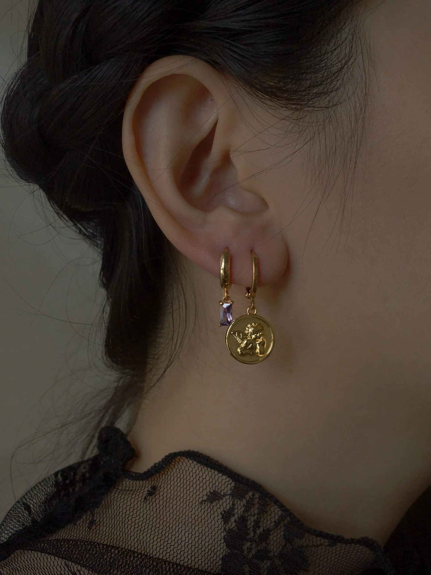 Endless Love Cupid Huggies *18k Gold-plated - Image 3