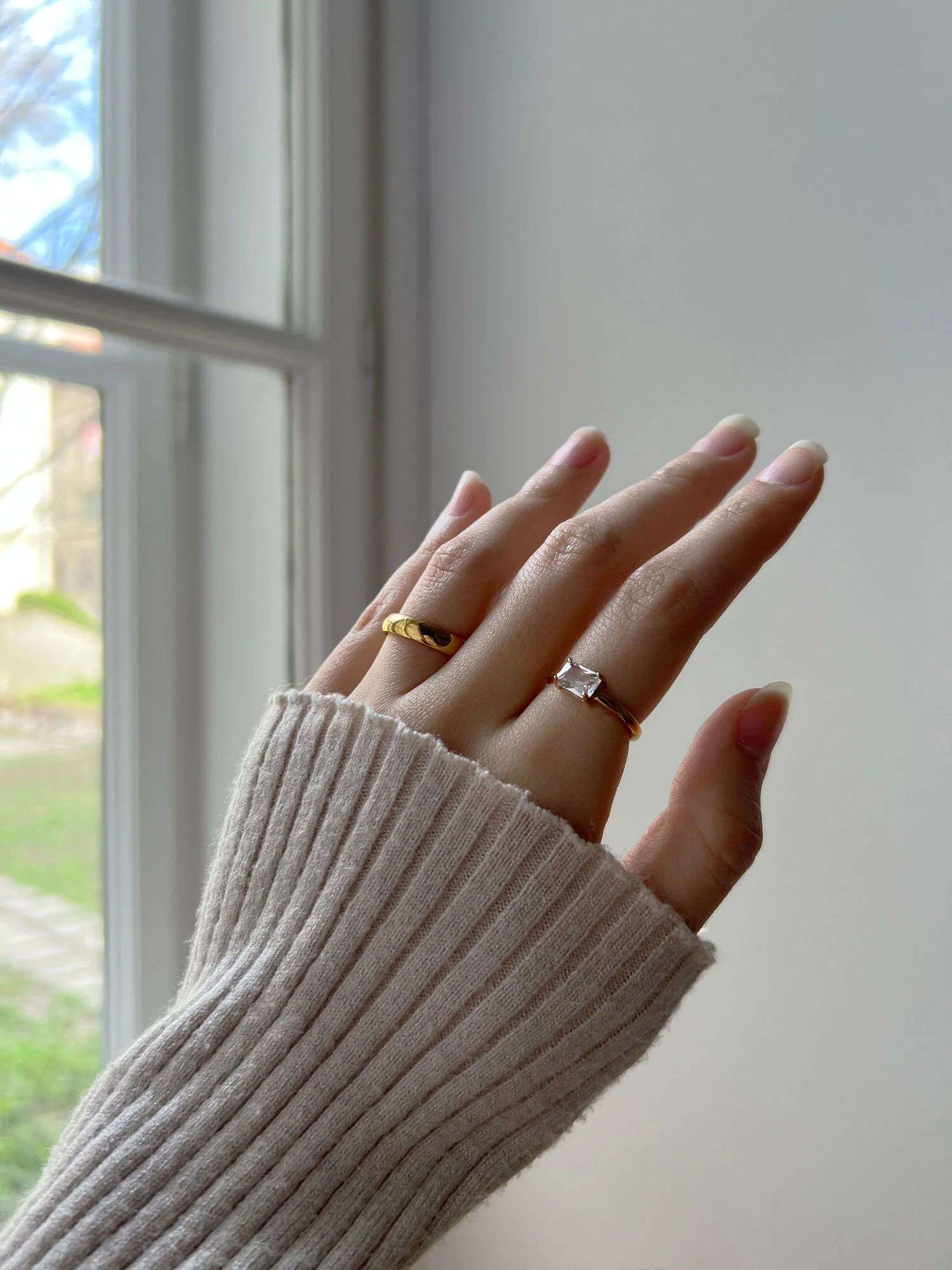 Essential Gold Ring - Image 3