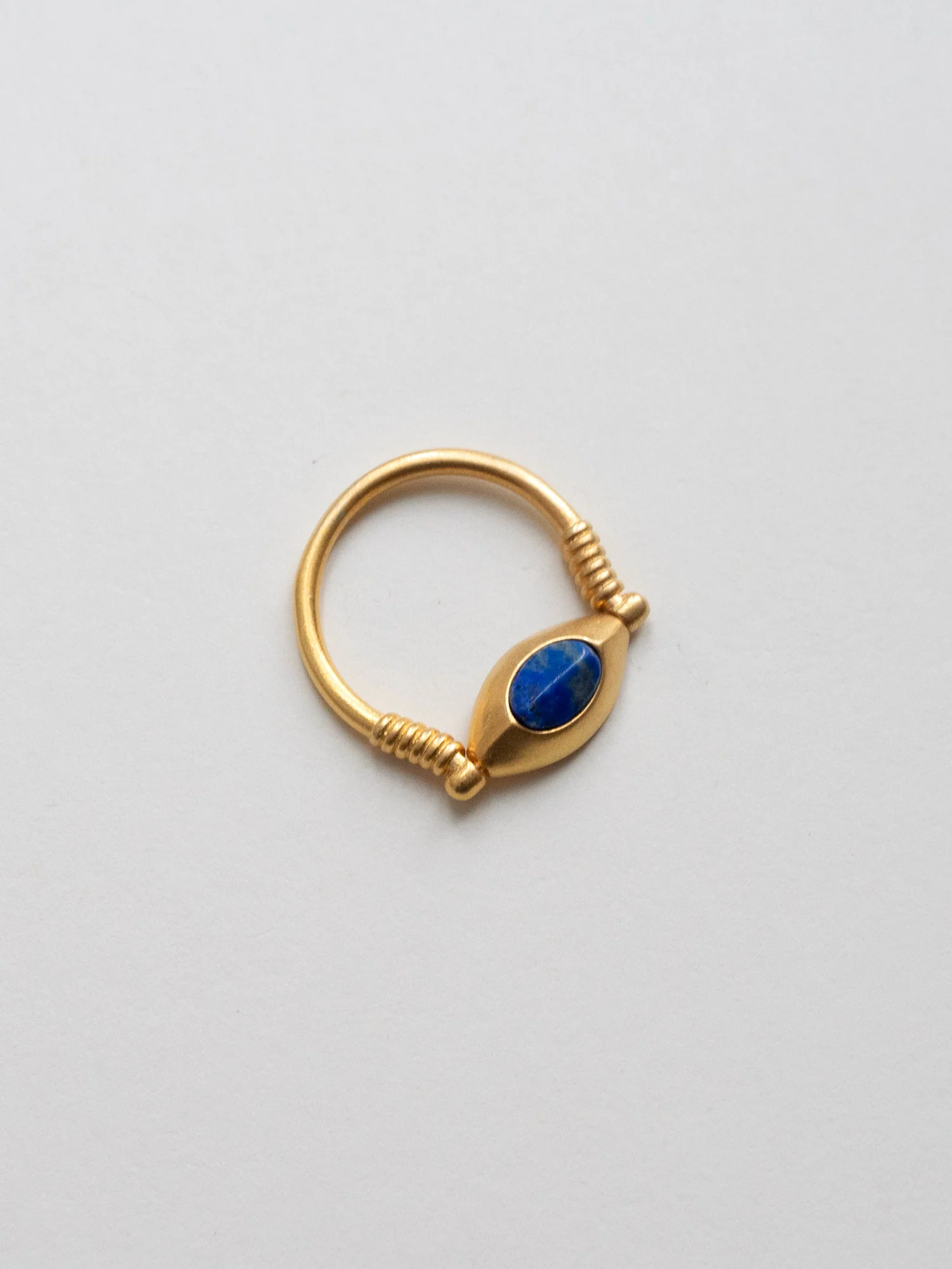 Eye of Horus Matte Gold Ring - Blue Stone - Image 3