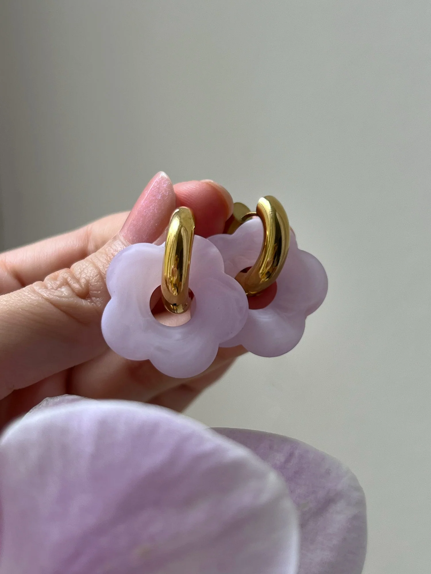 Flower Donut Hoops - Marbled Matte Lilac - Image 4