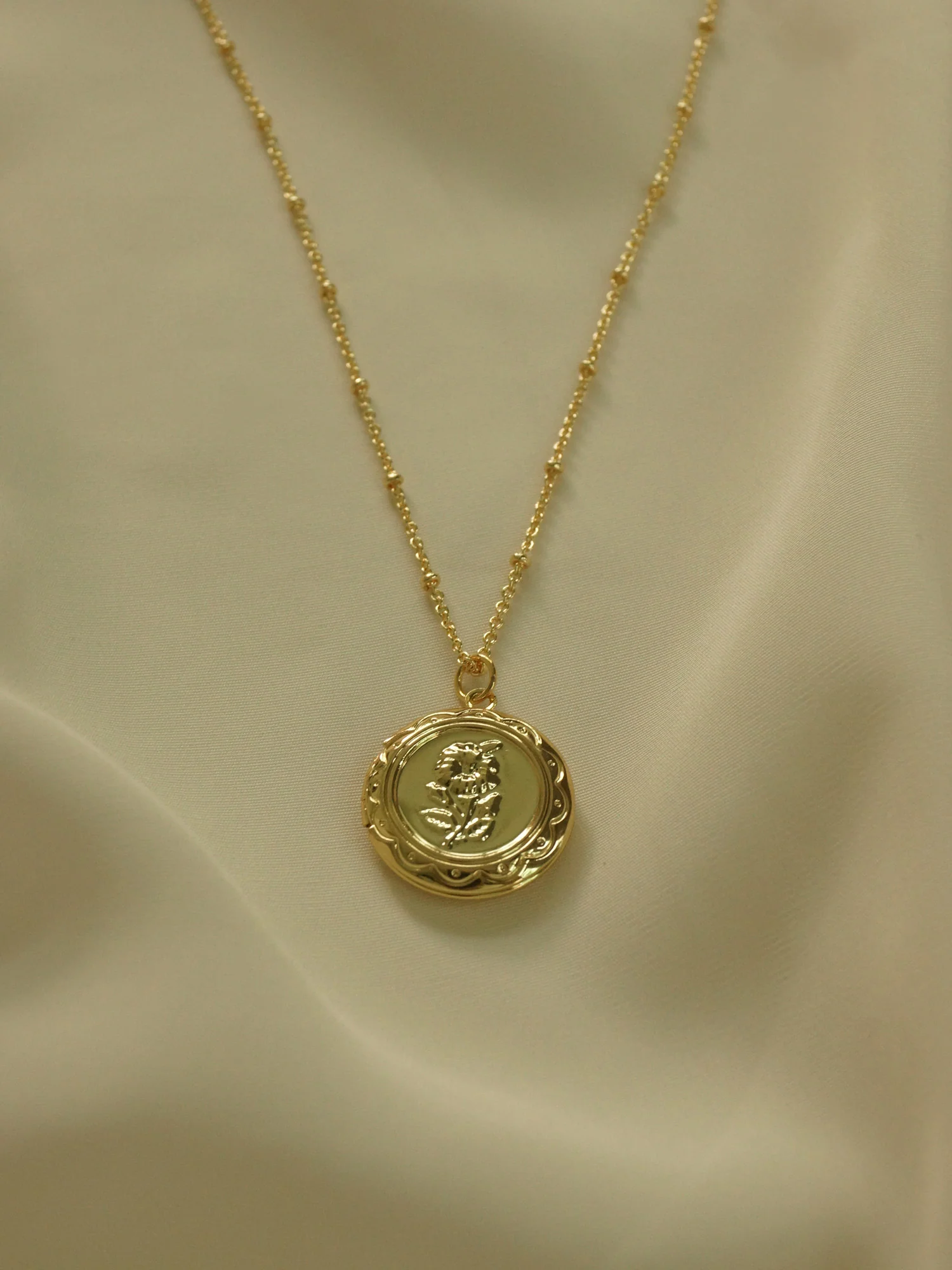 Flower Locket Necklace *14K Gold-plated - Image 5
