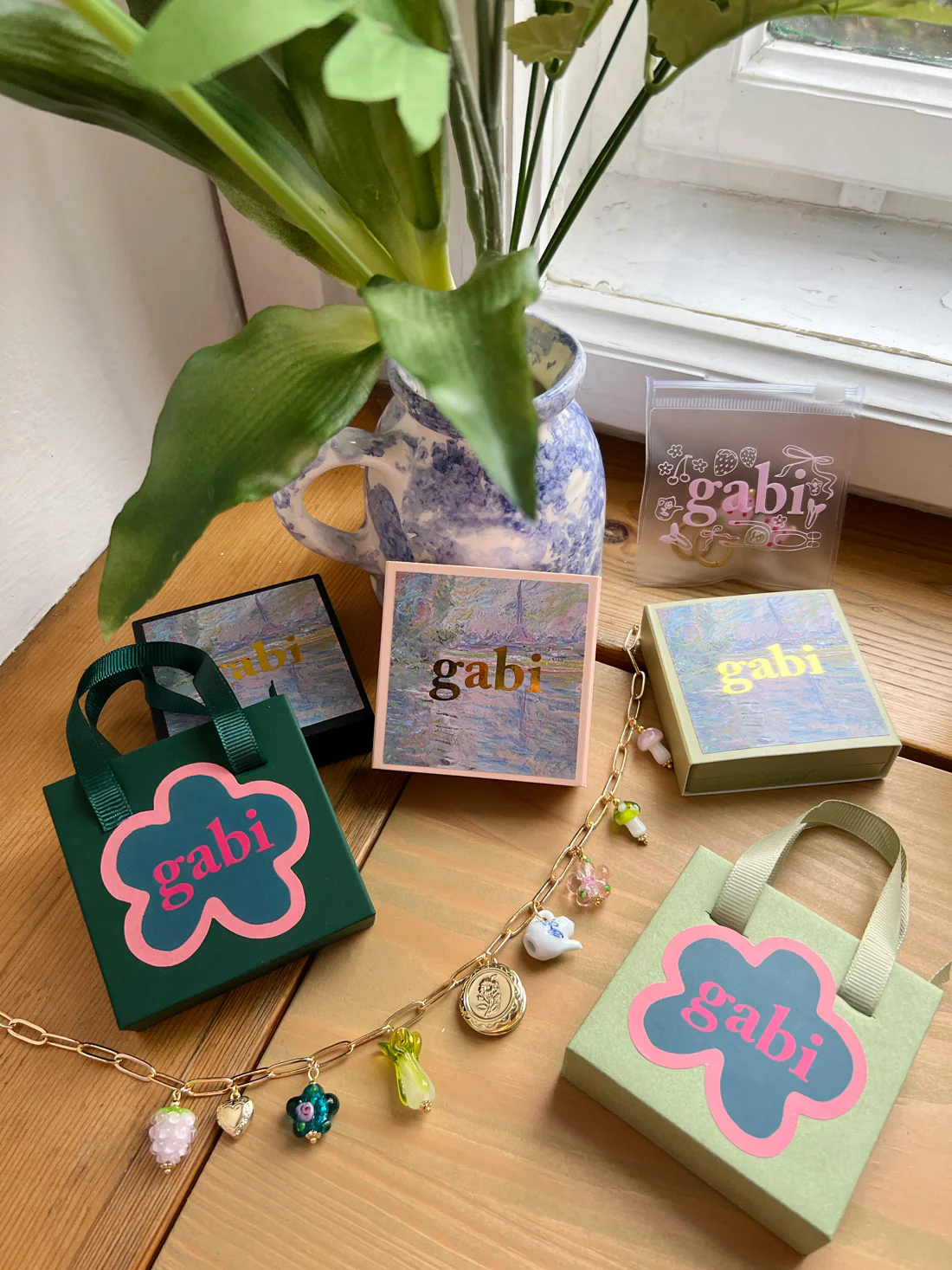 Gift Box Set of Paper Sleeve + Plastic Case - Baby Pink - Image 3