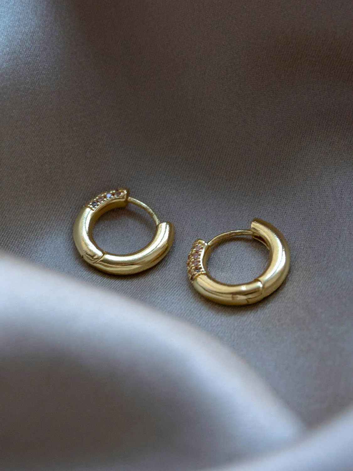 Gemstone-Dipped Gold Huggies, S925 - Image 3