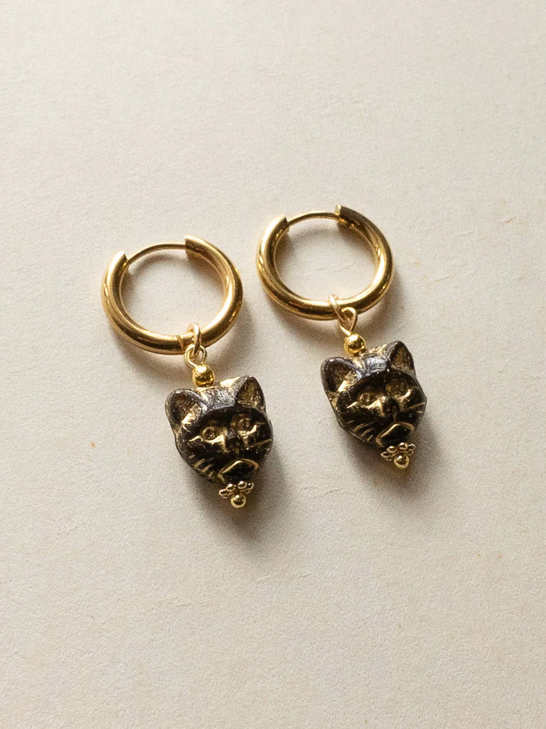 Glass Carved Cat Hoops - Black - Image 2
