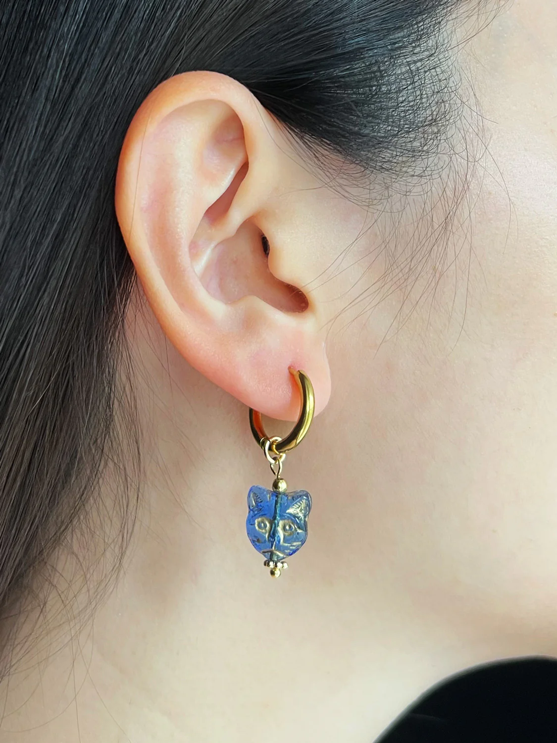 Glass Carved Cat Hoops - Blue - Image 3