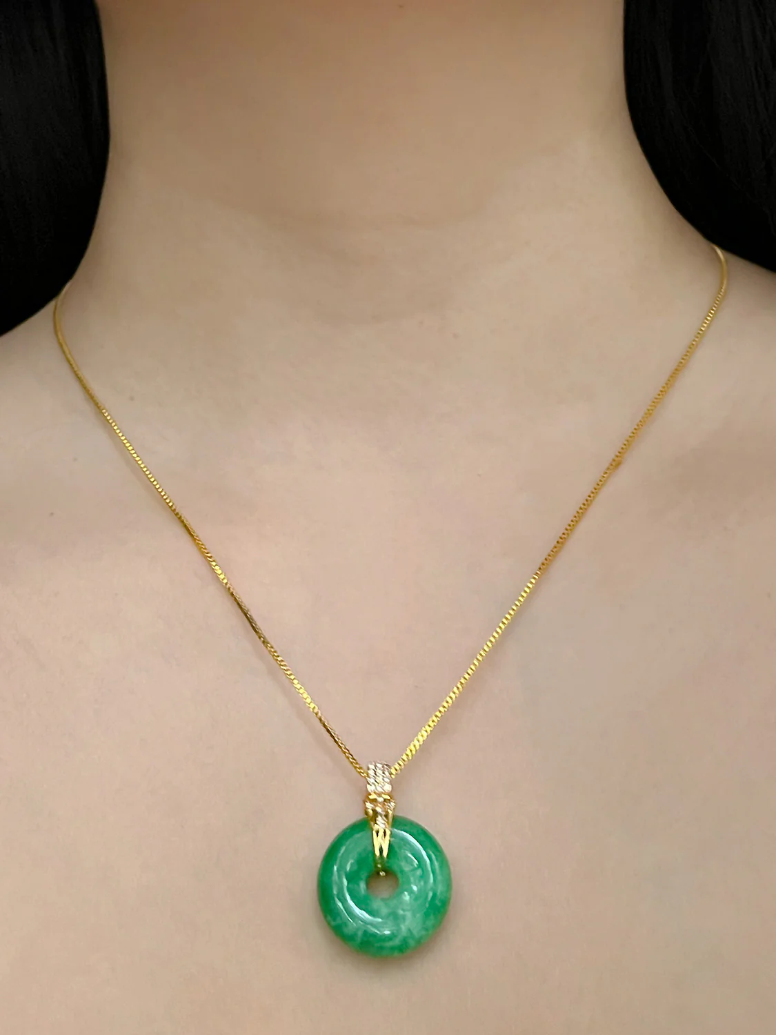 Green Jade Donut Necklace - Image 3