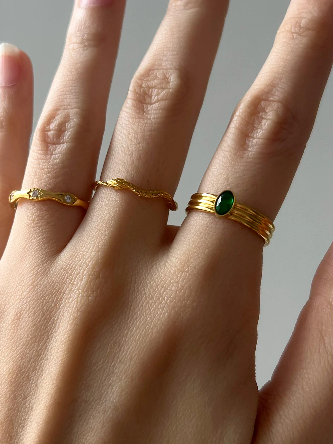 Green Oval Gemstone Ring, Stainless Steel - Gold - Image 3