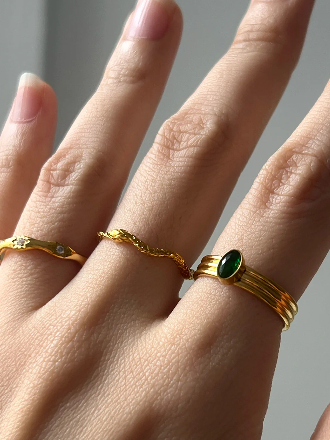 Green Oval Gemstone Ring, Stainless Steel - Gold - Image 4