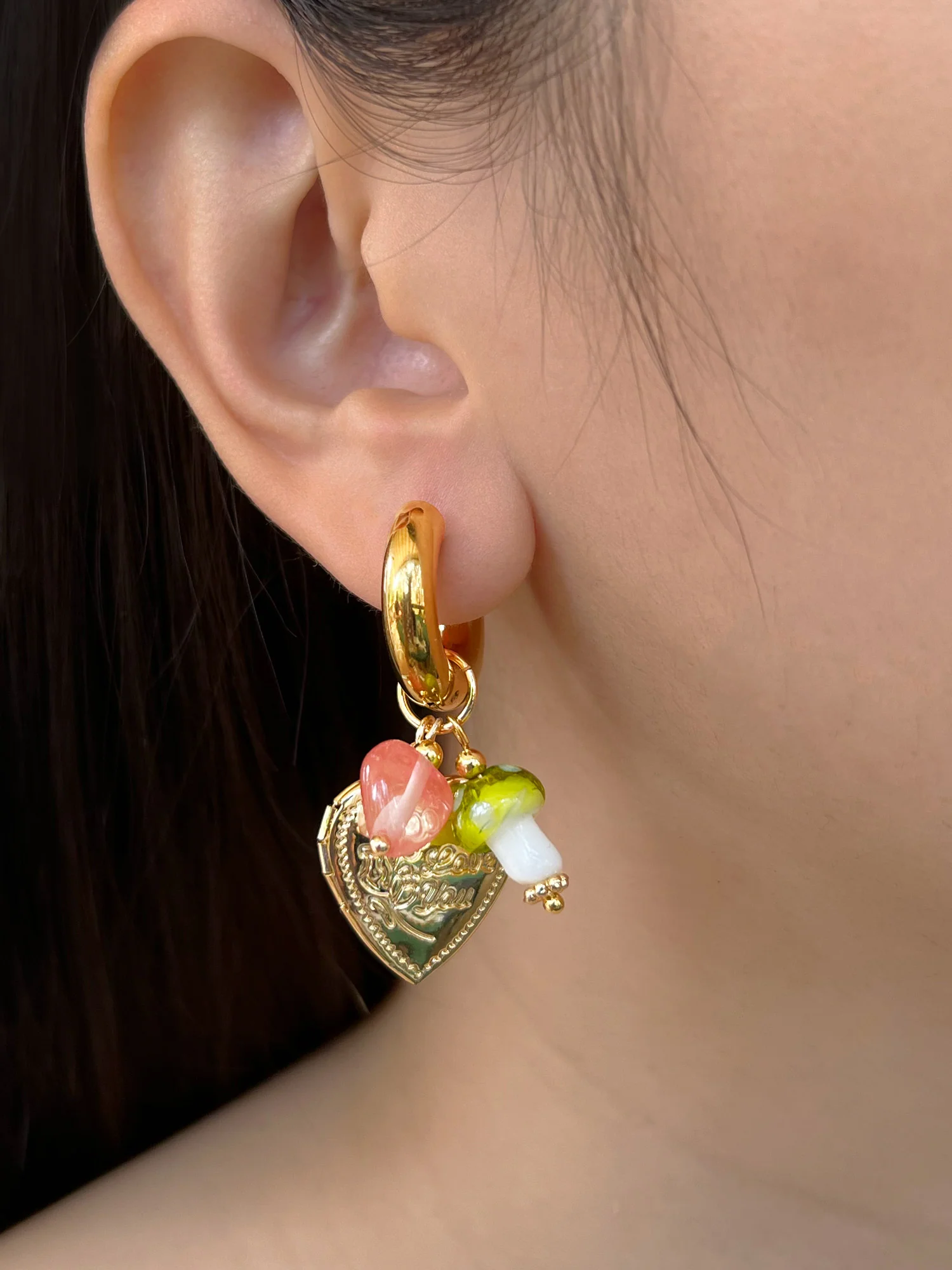 Heart Locket Chunky Hoops - Green Mushroom/Watermelon heart crystal - Image 2