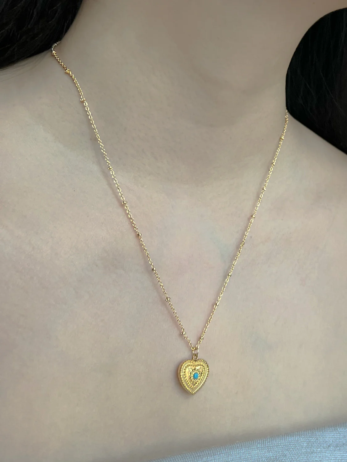 Heart of Stone Necklace - Blue - Image 2