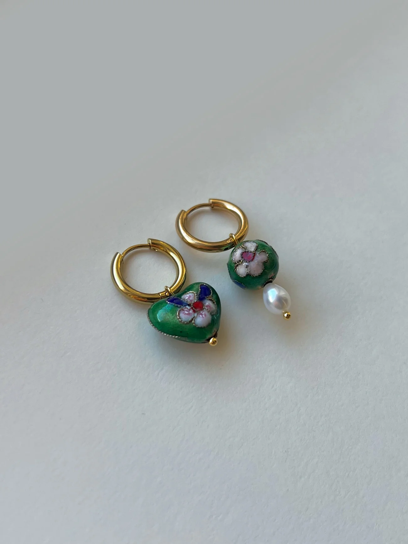 Heart-shaped Green Flower Cloisonne Mismatched Hoops - Image 5