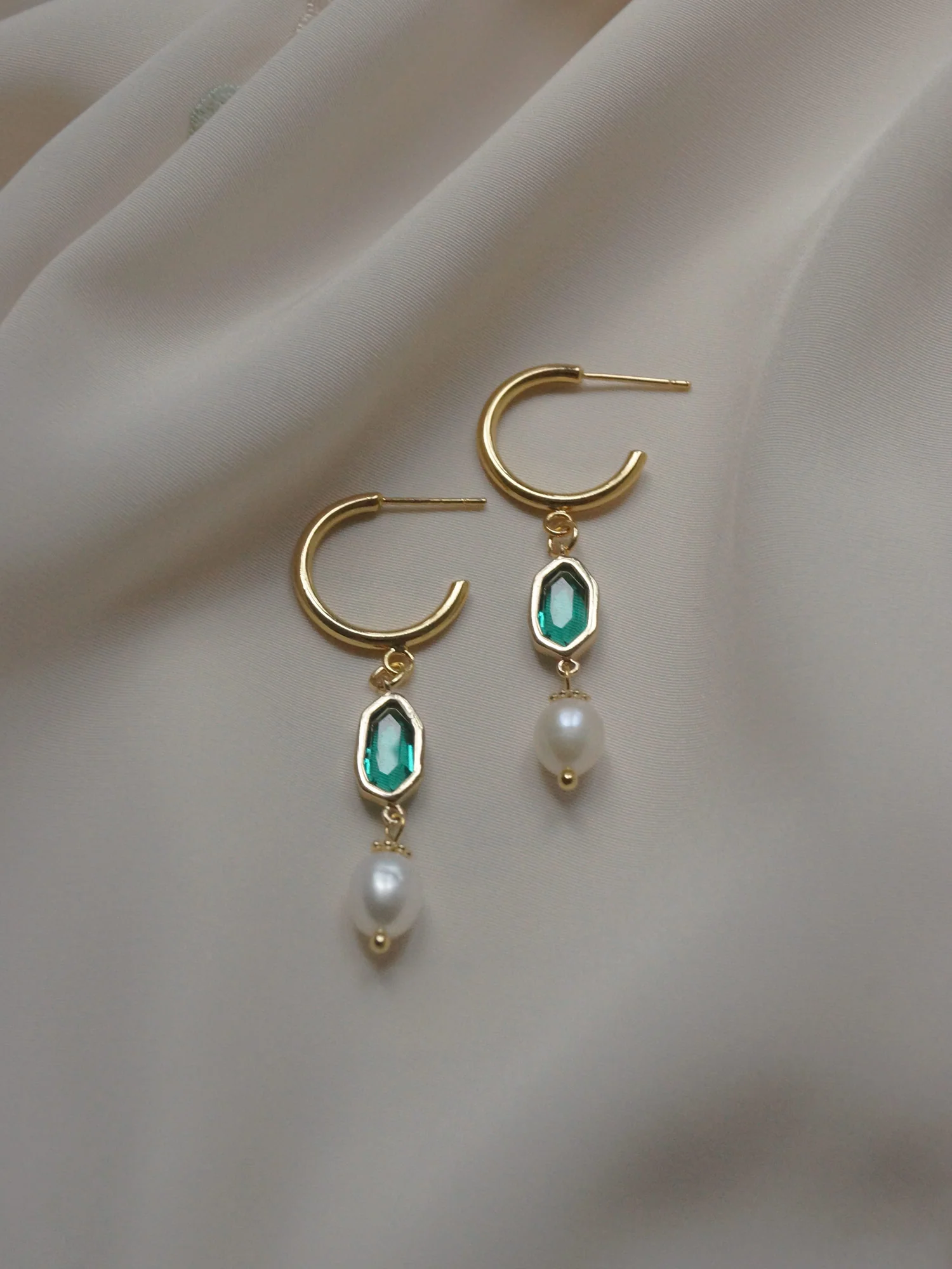 Hildur Earrings - Green - Image 3