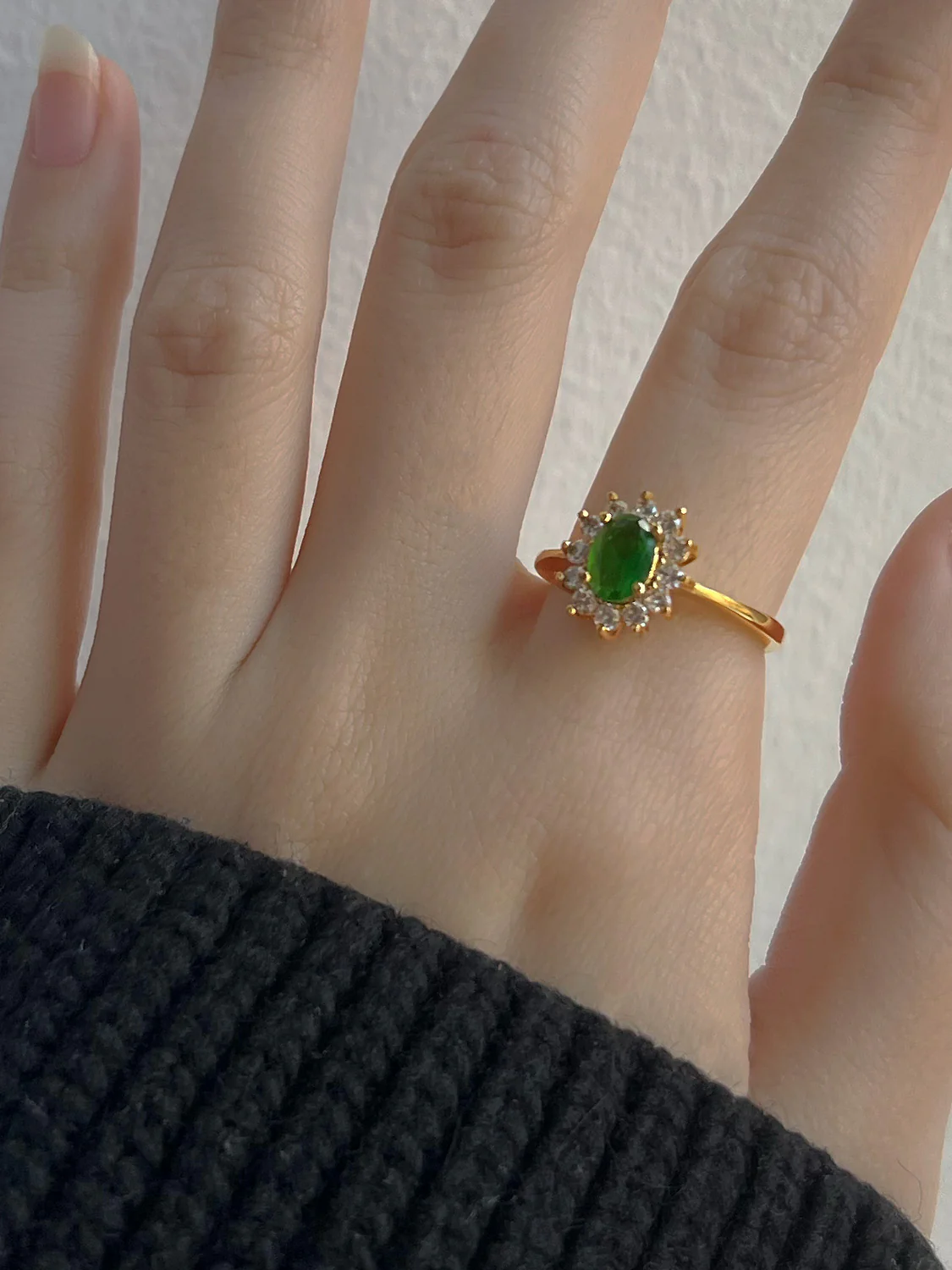 Jade Green Gemstone Ring - Image 2