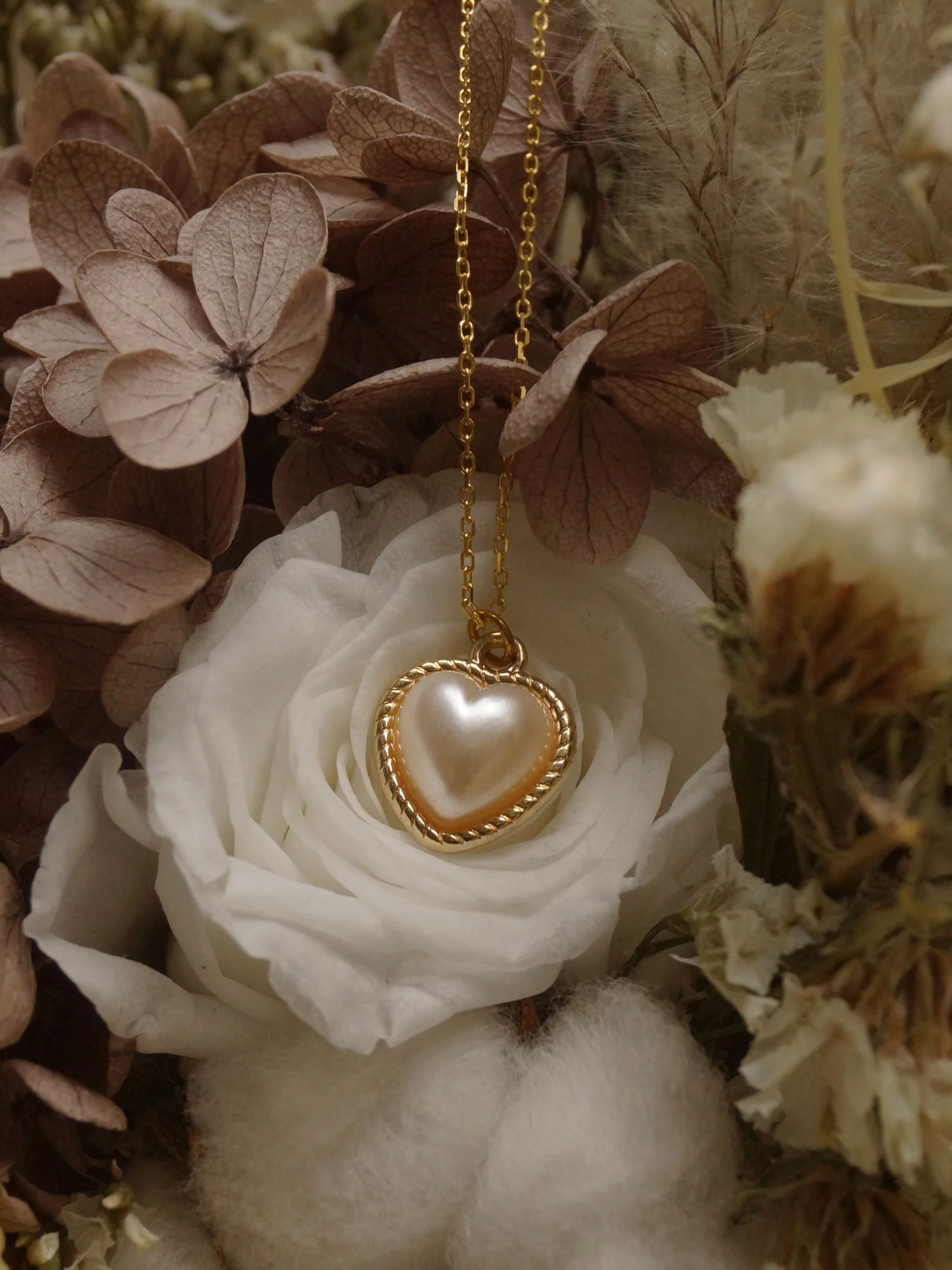 LILITH Heart Pearl Necklace - Image 5