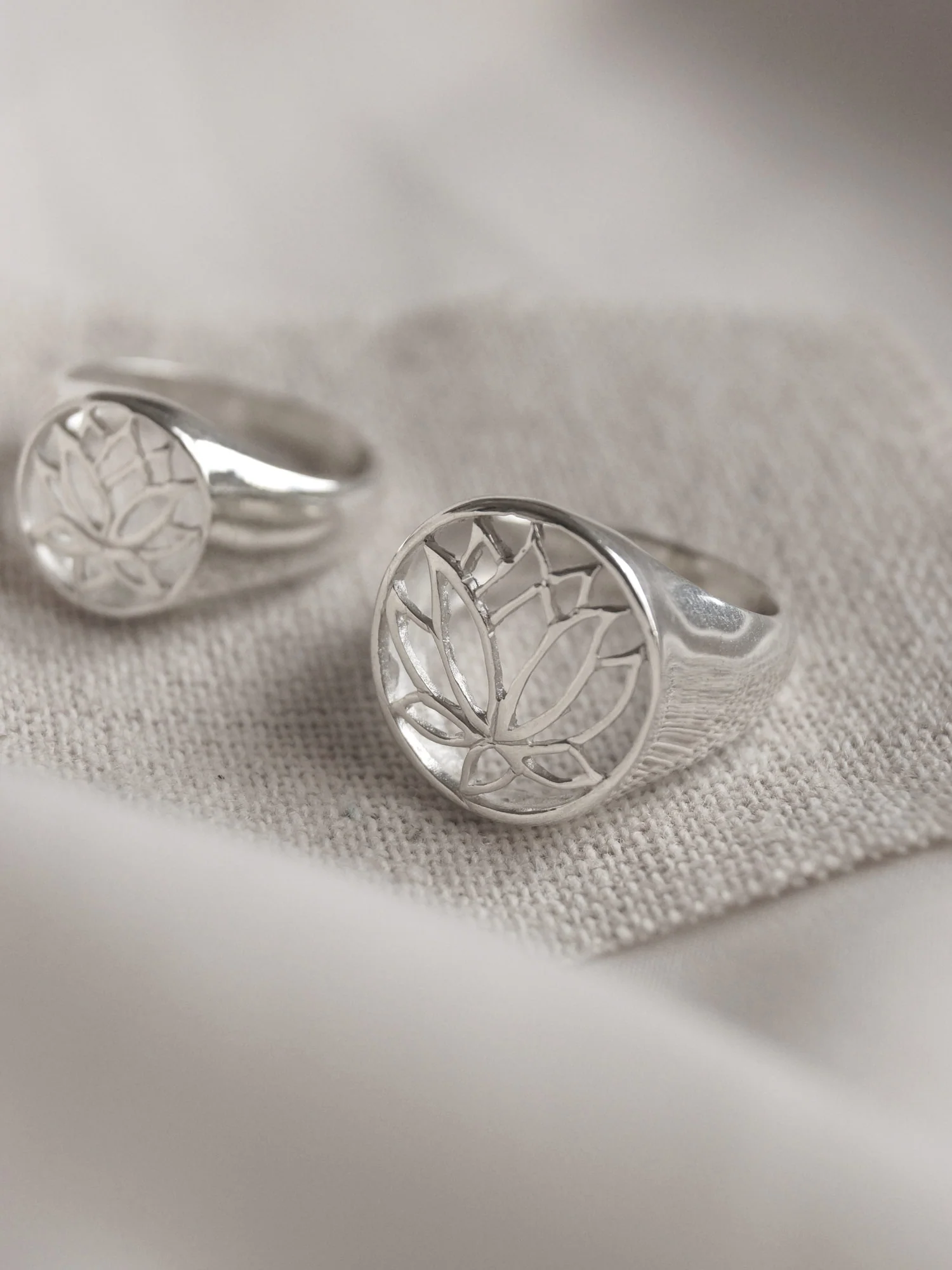 LOTUS Signet Ring - Big // GABI EXCLUSIVE - Image 4