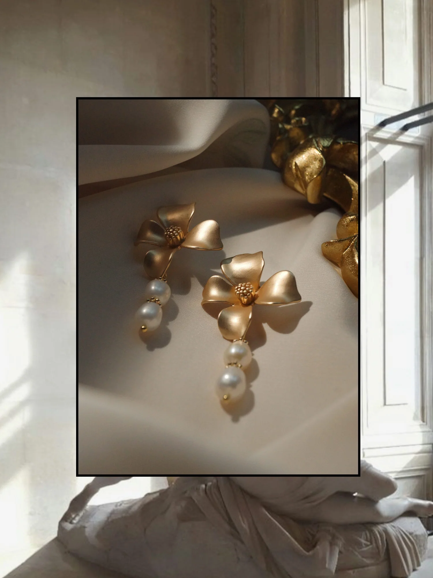 Lou Flower Earrings *18K Gold-plated - Image 3