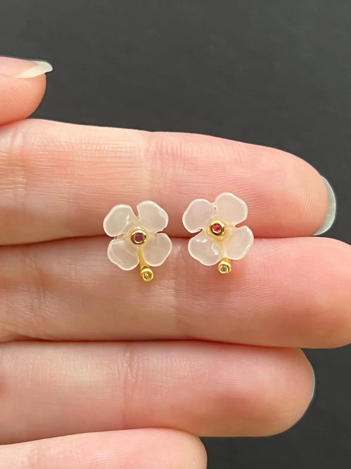 Lucky Clover Jade Earstuds - White - Image 4
