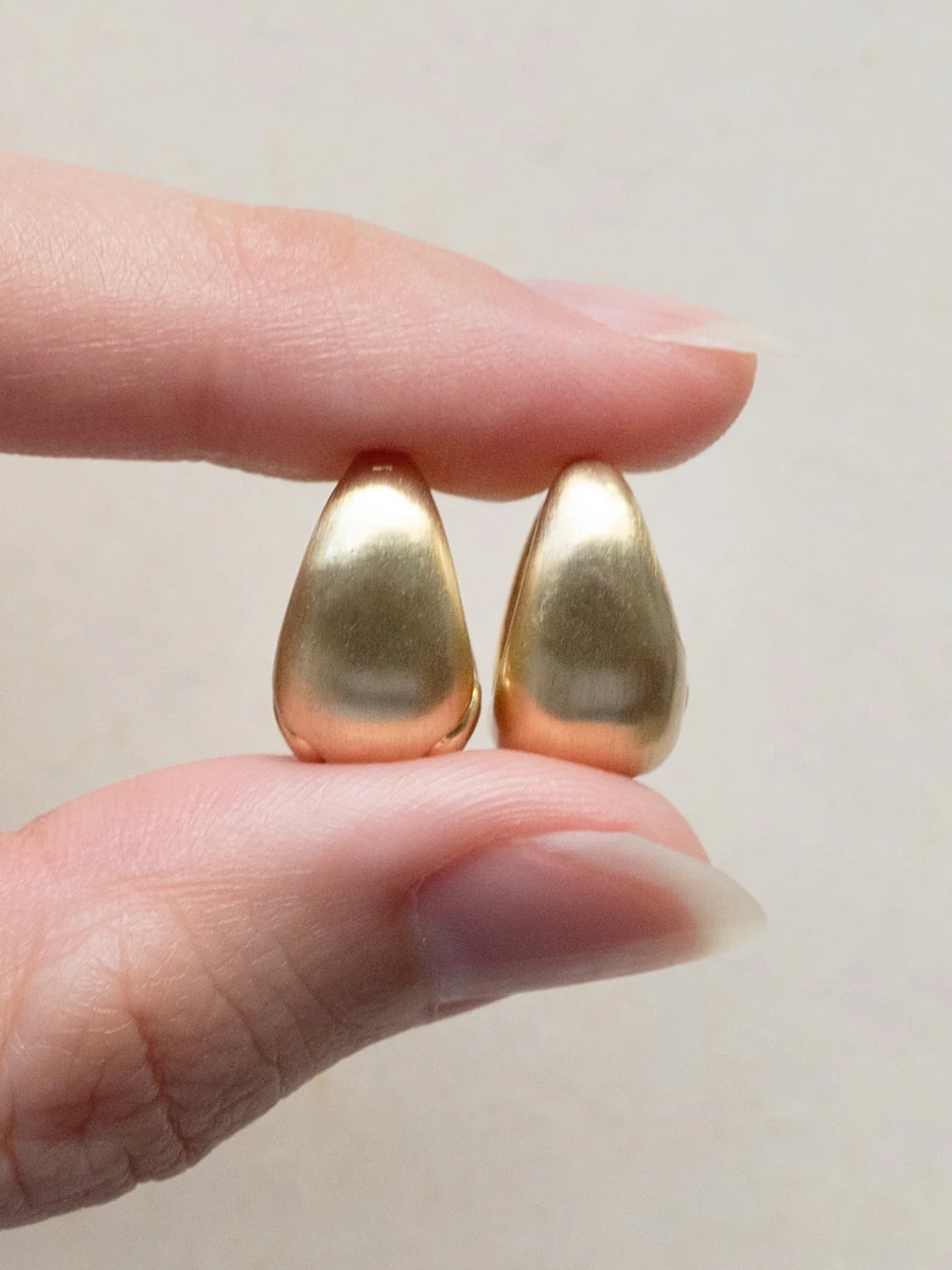 Matte Chunky Hoops - Gold - Image 3