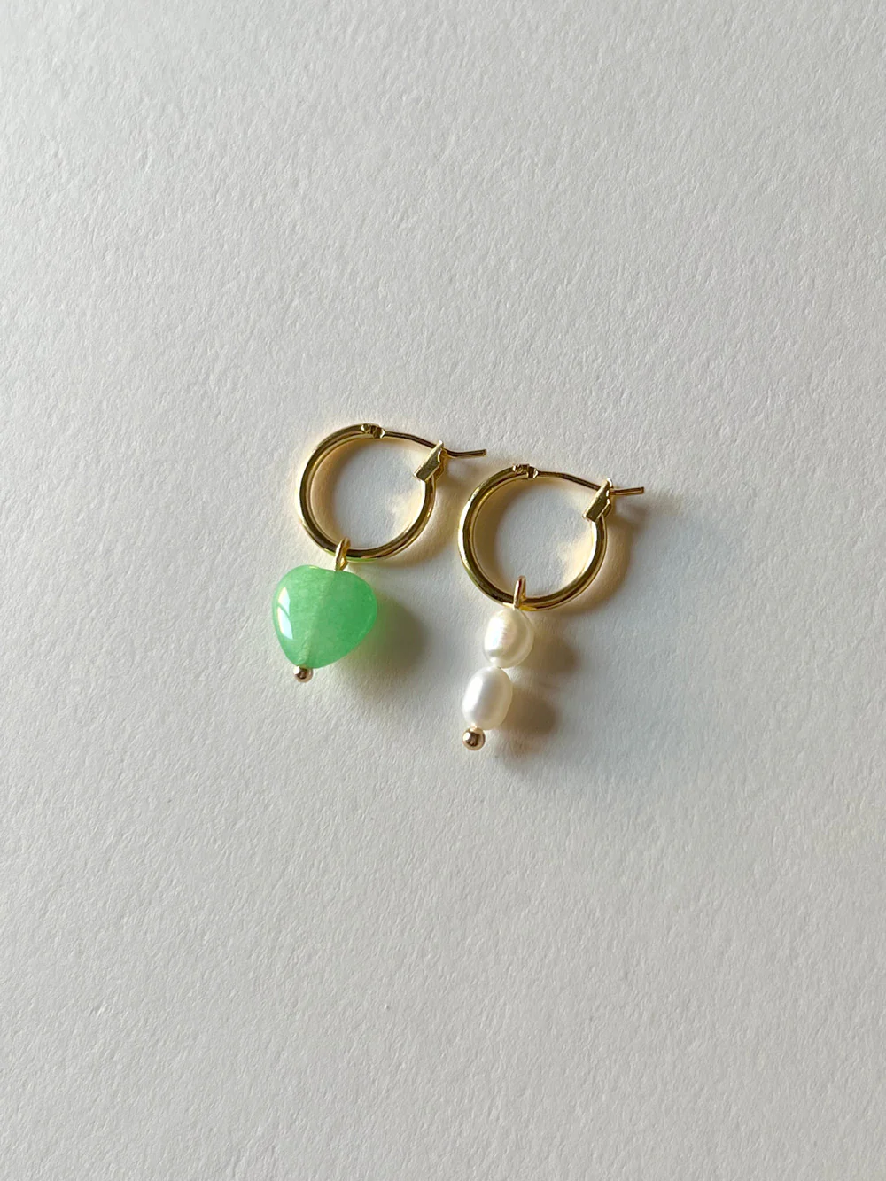 Mismatched Stone Hoop Earrings - Green Jade/Pearls - Image 3