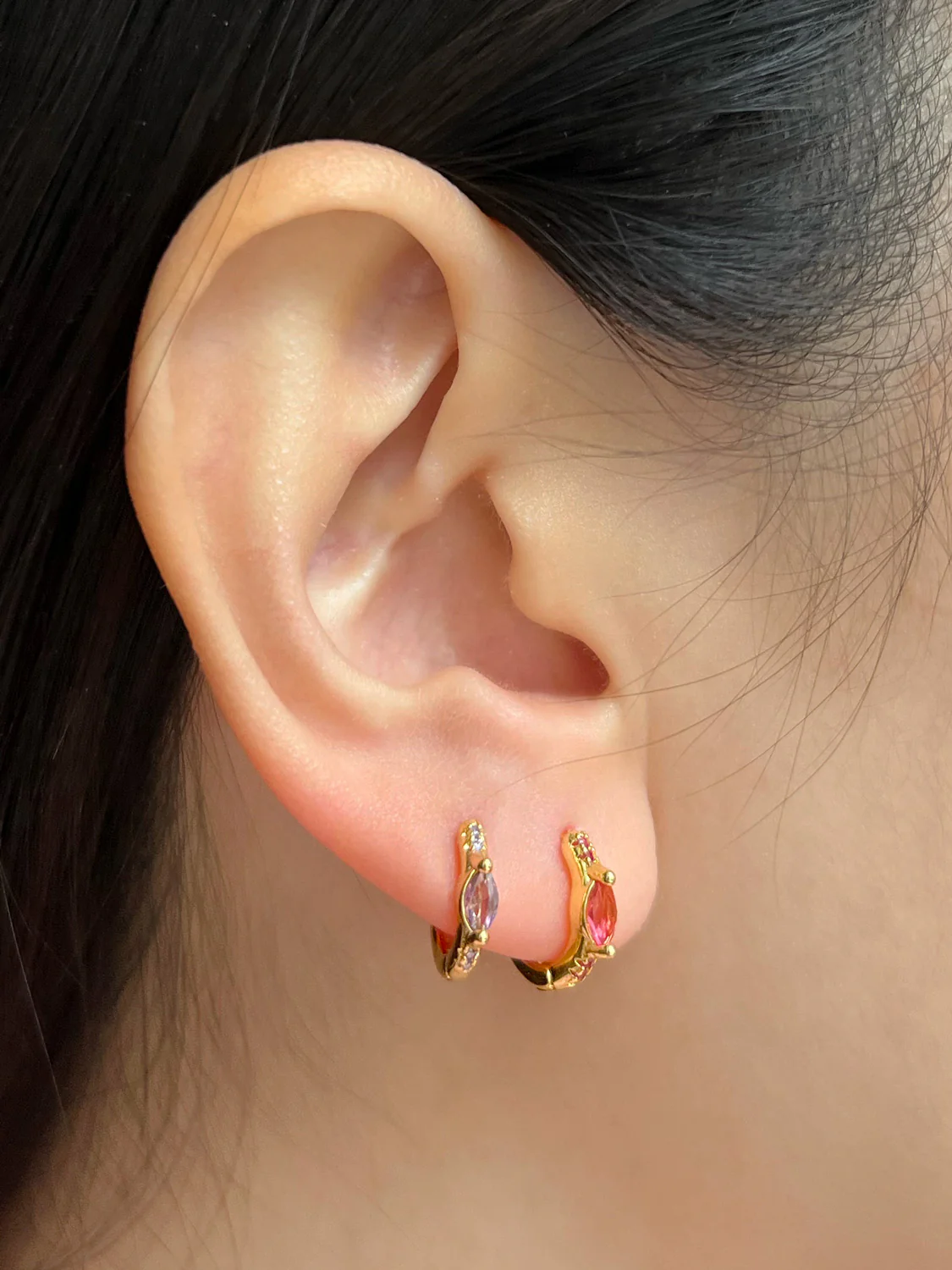 Oval Gemstone Huggies, S925 - Grapefruit, Gold - Image 2