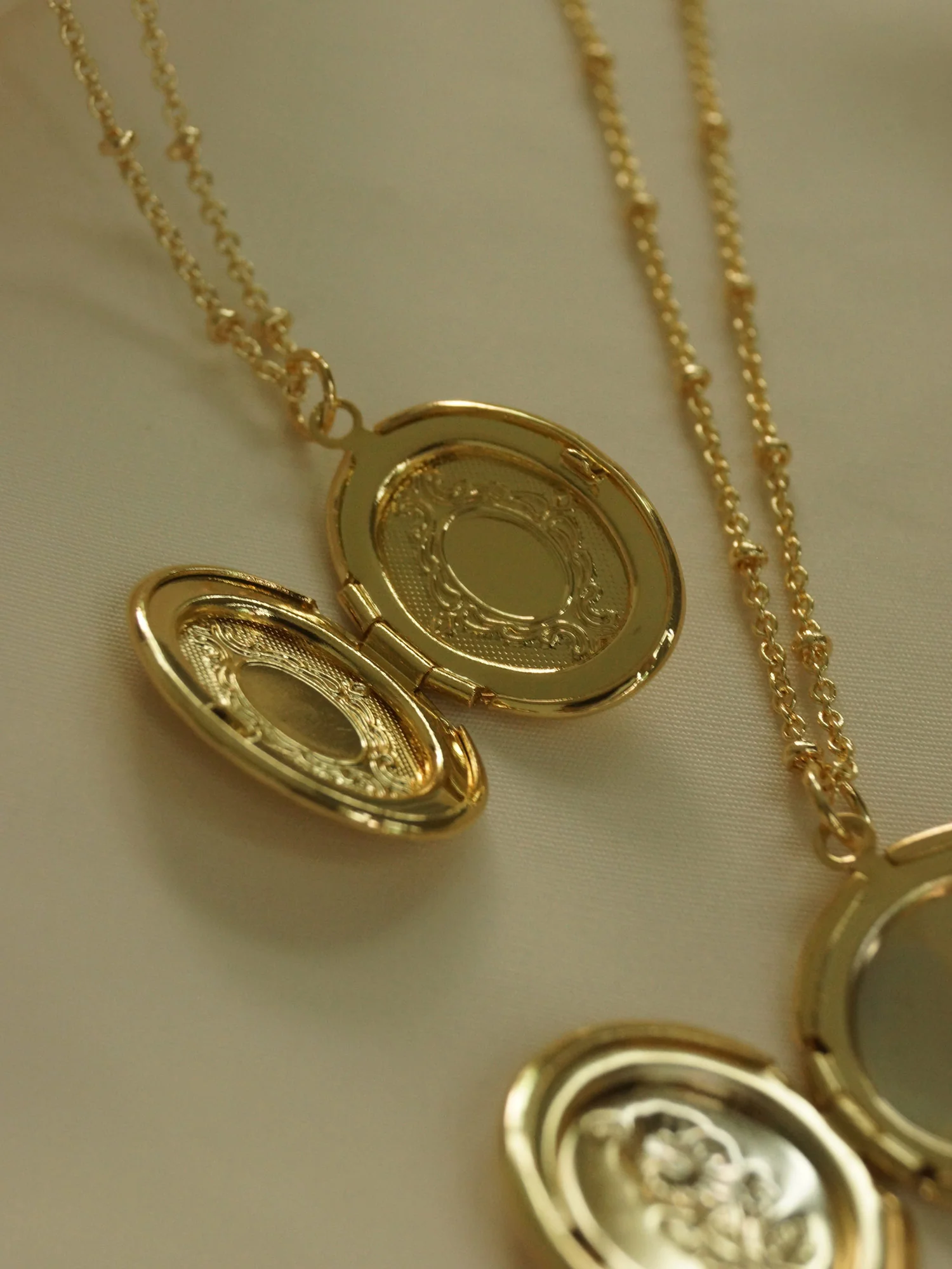 Oval Locket Necklace - Image 11