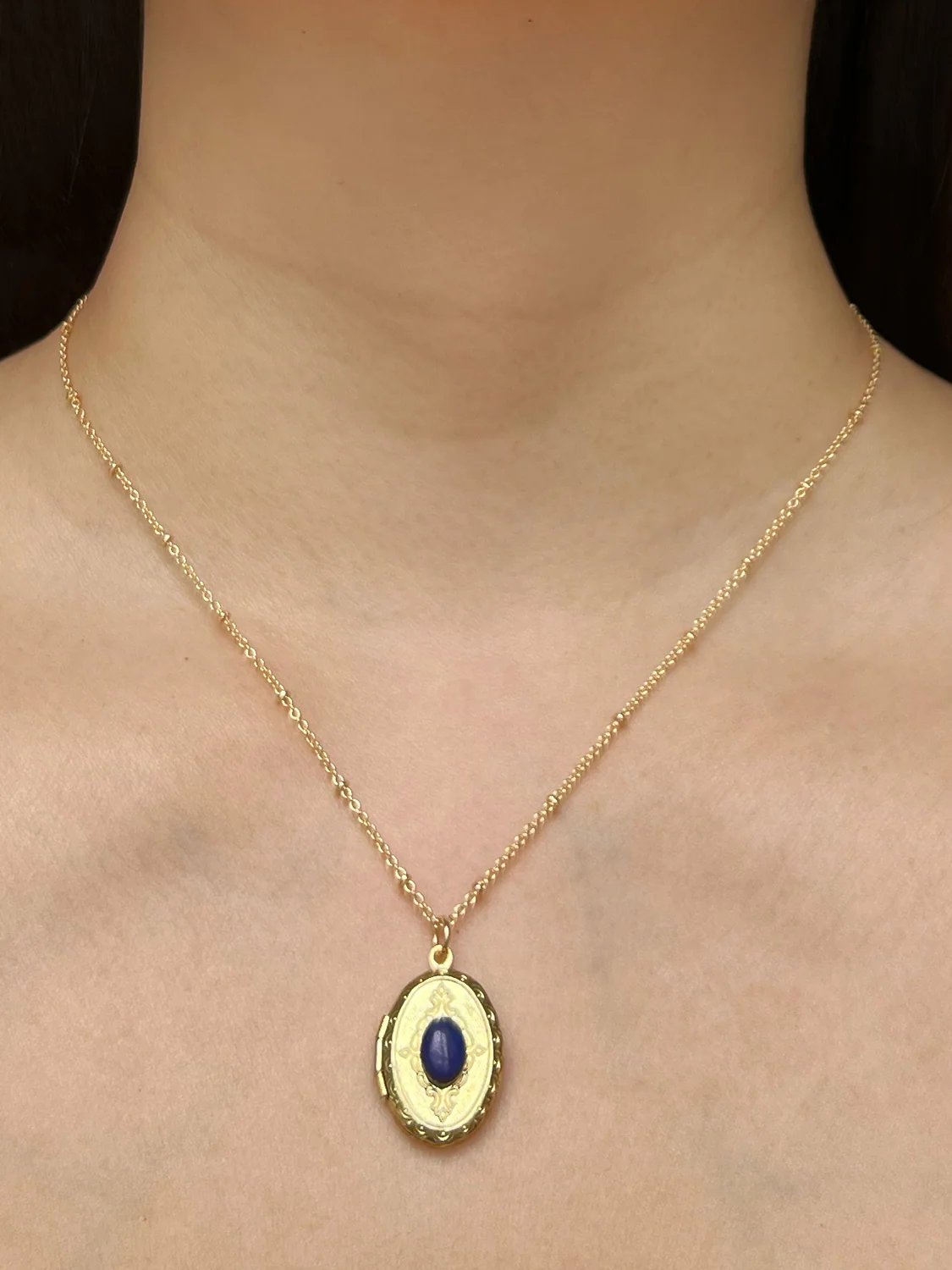 Oval Locket Pendant Necklace - Lapis Lazuli - Image 3