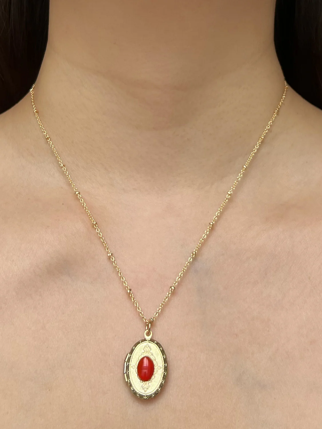 Oval Locket Pendant Necklace - Orange-Red Agate - Image 4