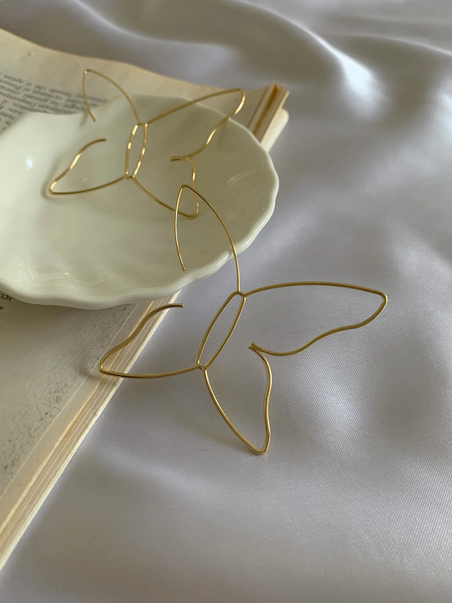 Papillon (Butterfly) Hoops - Image 3