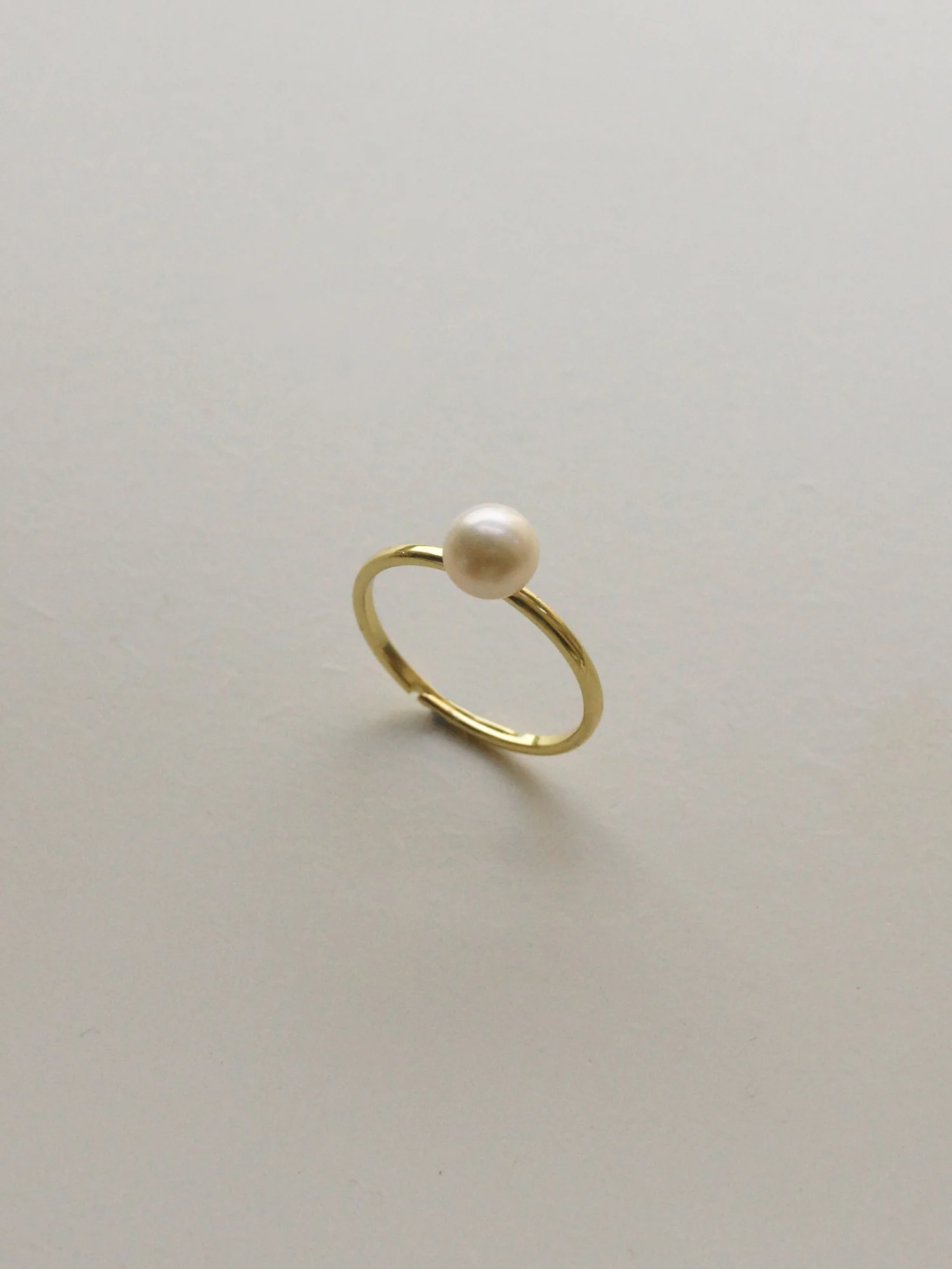 Pearl Ring - Medium Pearl