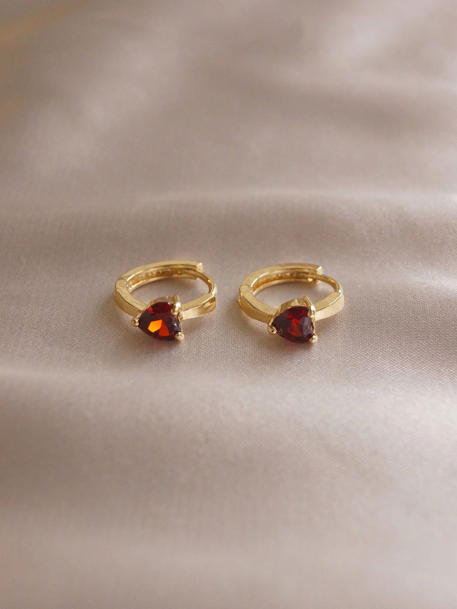 POPPY Huggies - Ruby Red *Gold-plated - Image 3