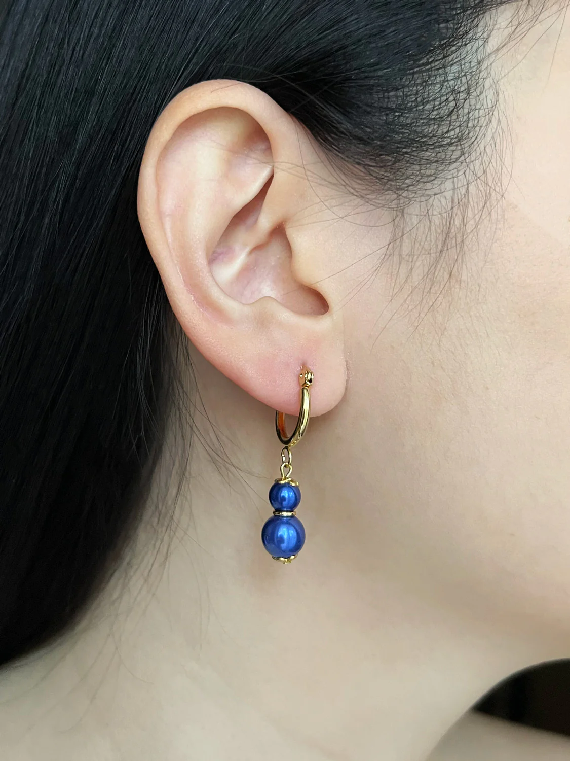 Regal Pearl Hoops - Violet Blue - Image 2