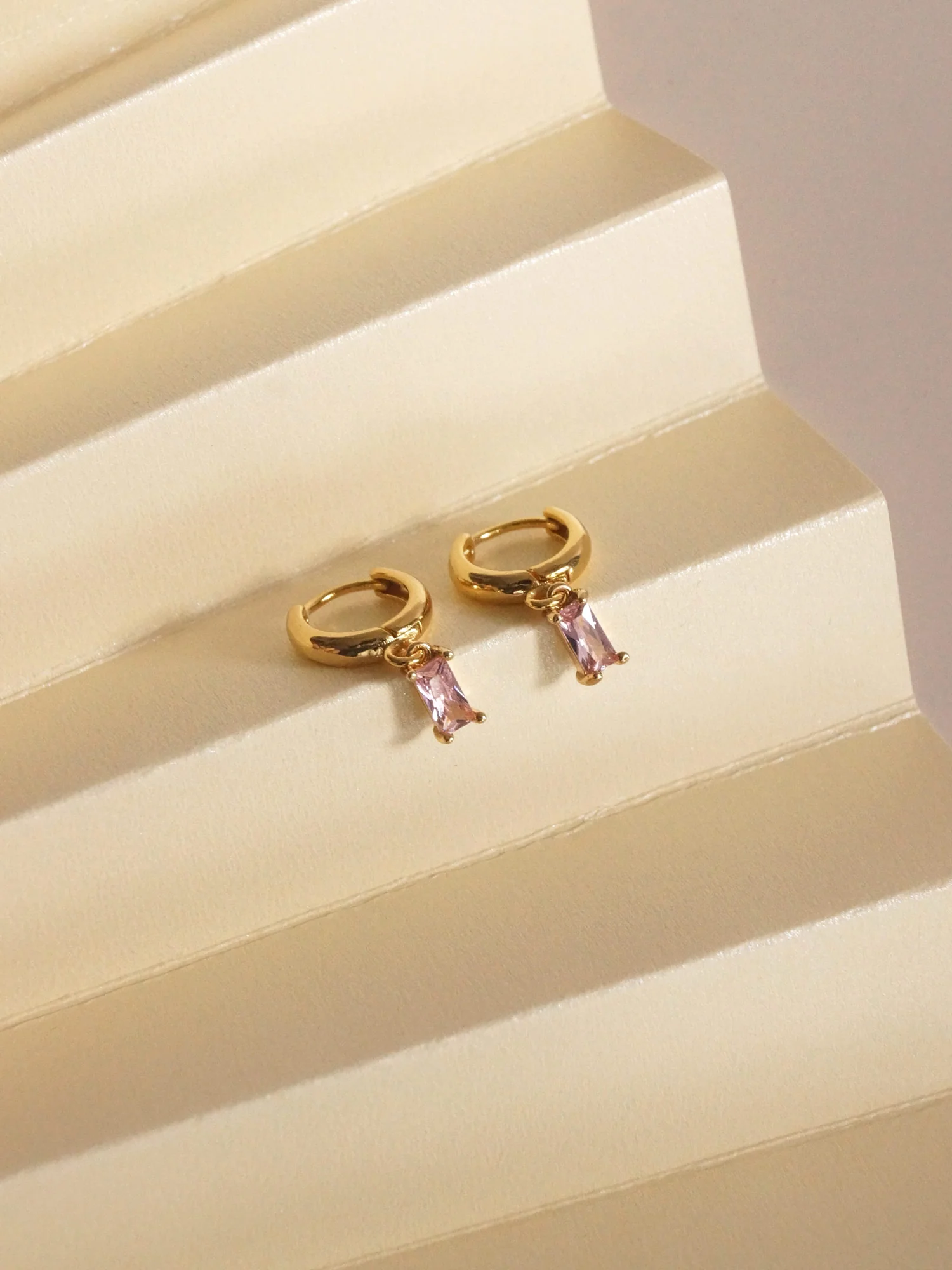 REVERIE Huggies - Pink *18K Gold-plated - Image 5