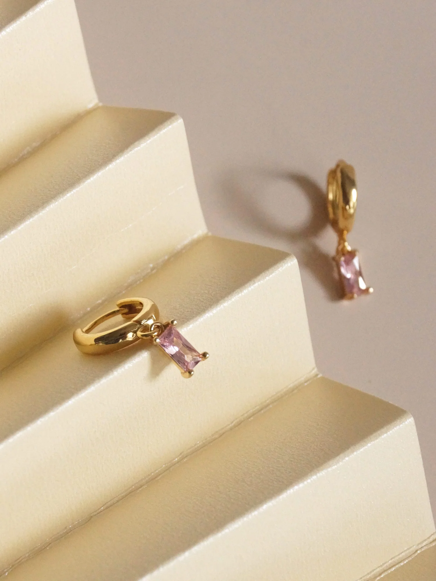 REVERIE Huggies - Pink *18K Gold-plated - Image 6