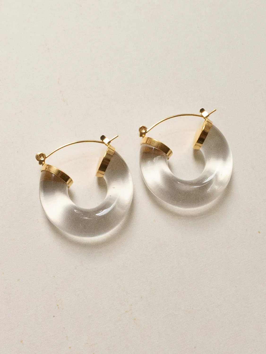 Round Resin Hoops - Clear - Image 3