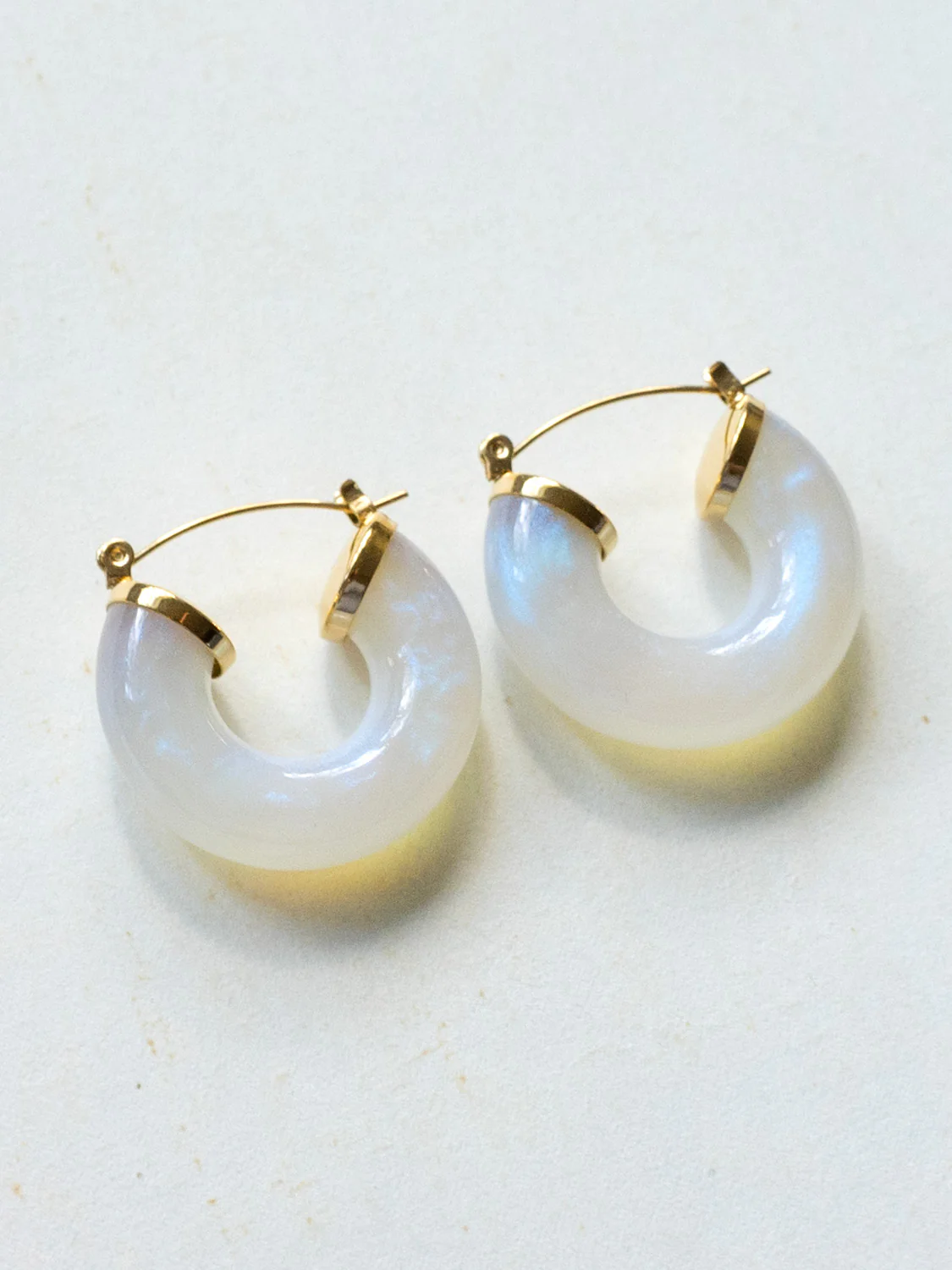 Round Resin Hoops - White - Image 2