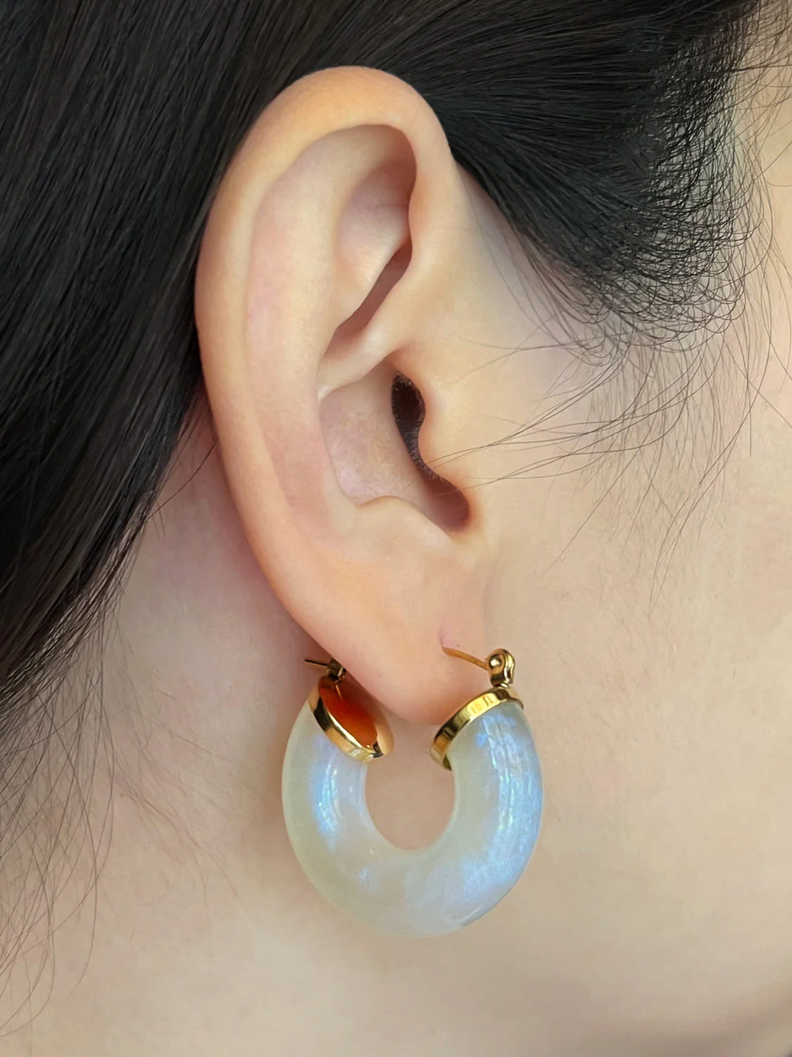 Round Resin Hoops - White - Image 3