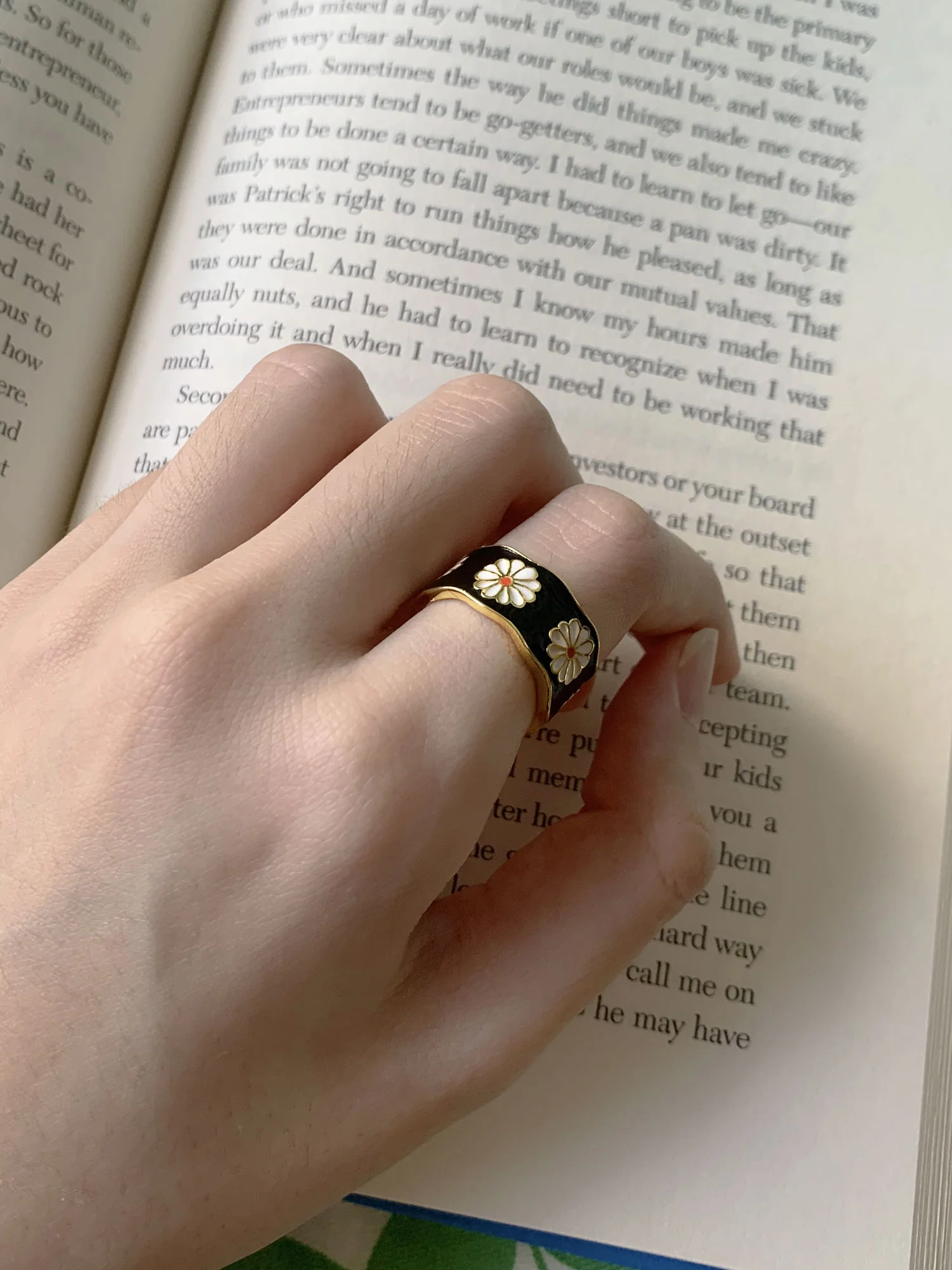 SAORI Ring - Black - Image 4